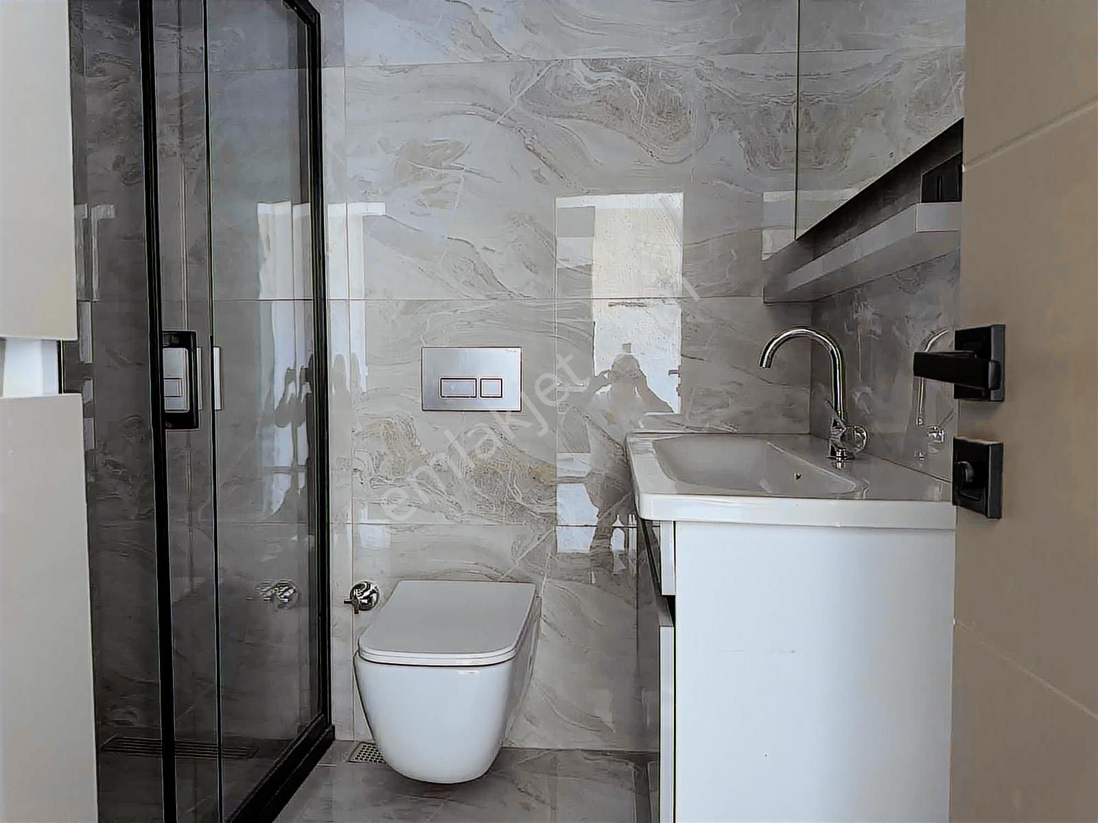 Alaçatıdan İncekte Ara Katta 2.kat, Şık Dizaynlı Kiralık 1+1 - Görsel 11