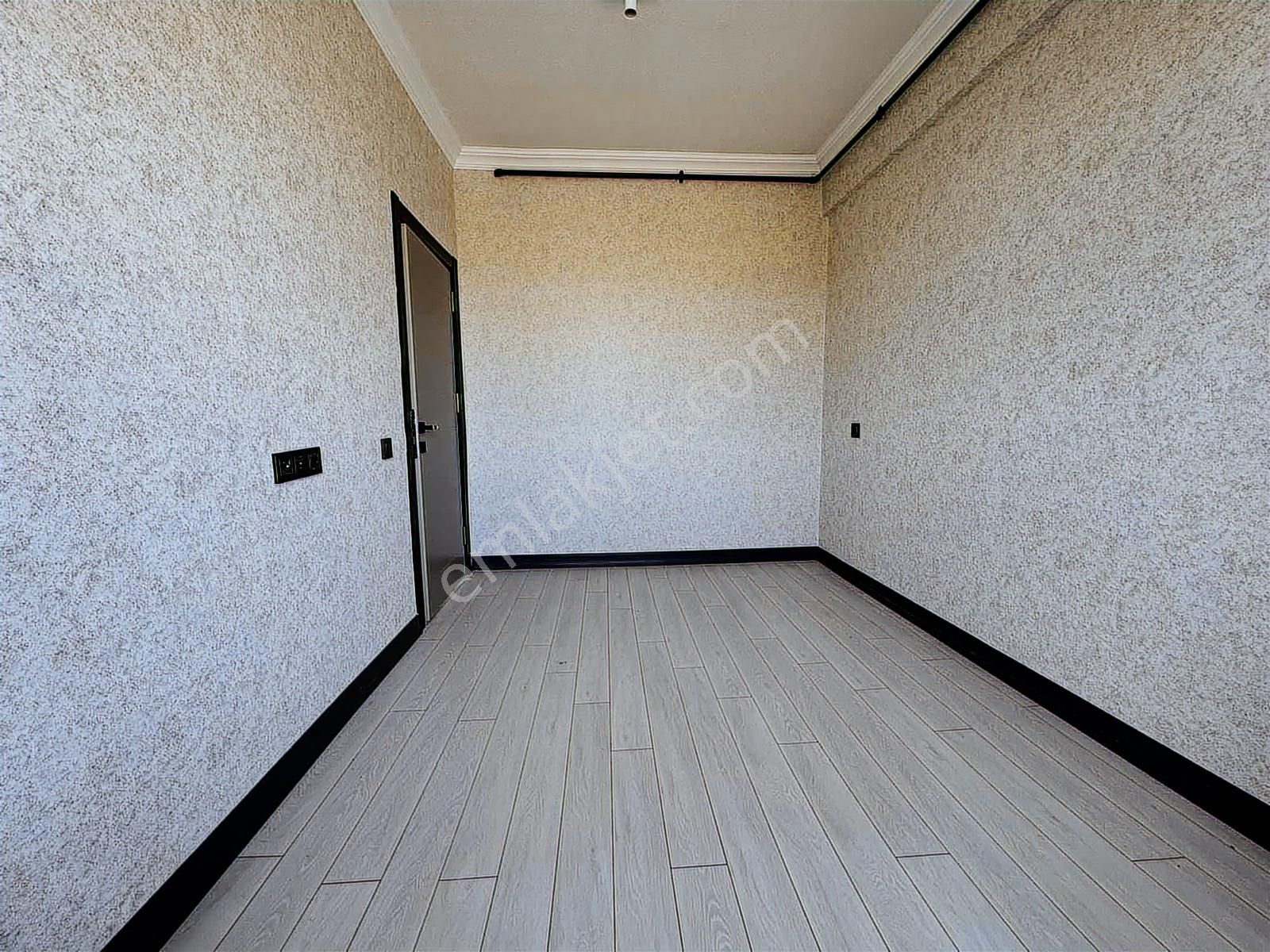 Alaçatıdan İncekte Ara Katta 2.kat, Şık Dizaynlı Kiralık 1+1 - Görsel 2