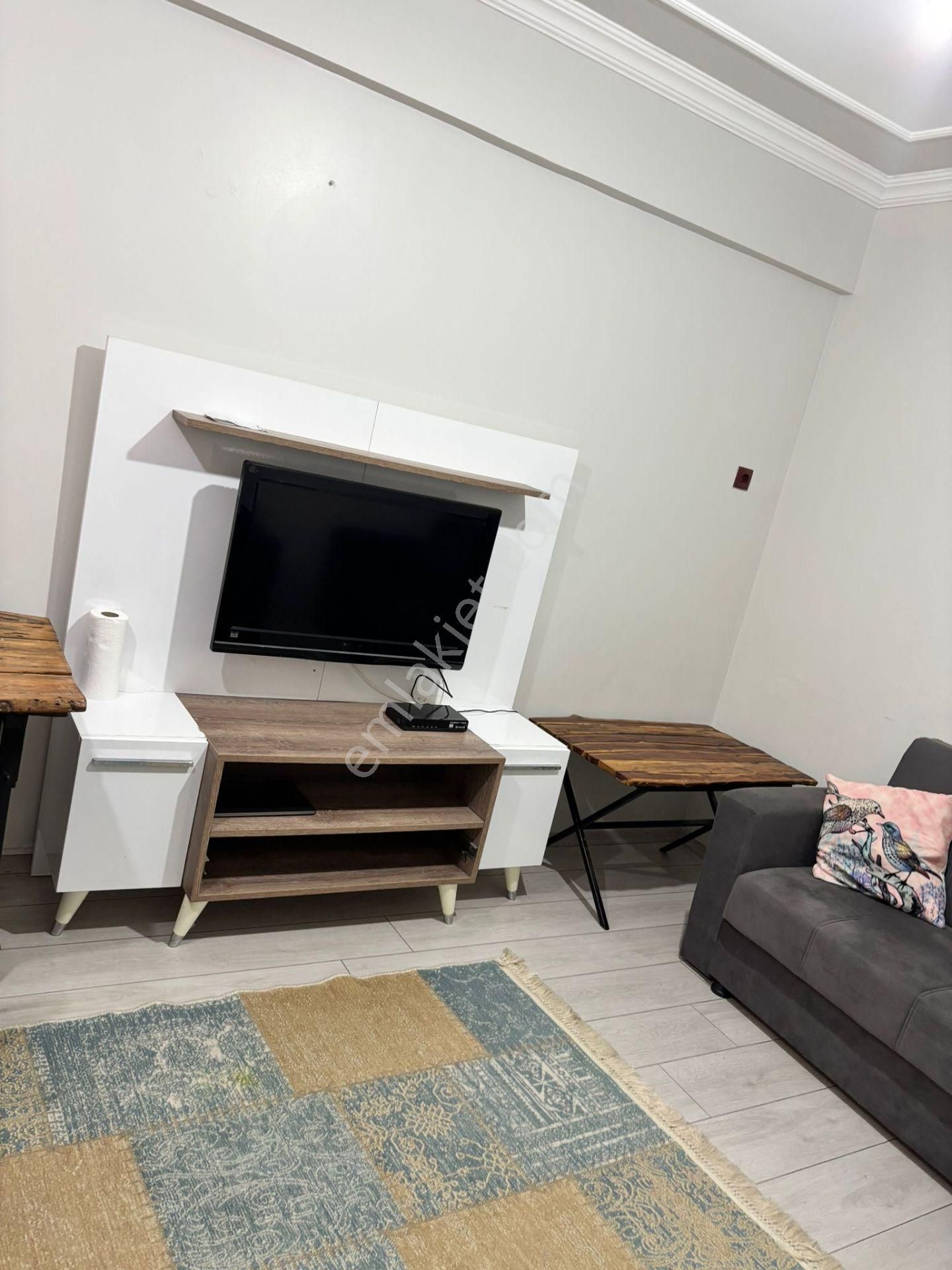 Çeliktepe'de,otobüs Durağına 5 Dakika,1+1 Kiralık Daire,artum'da