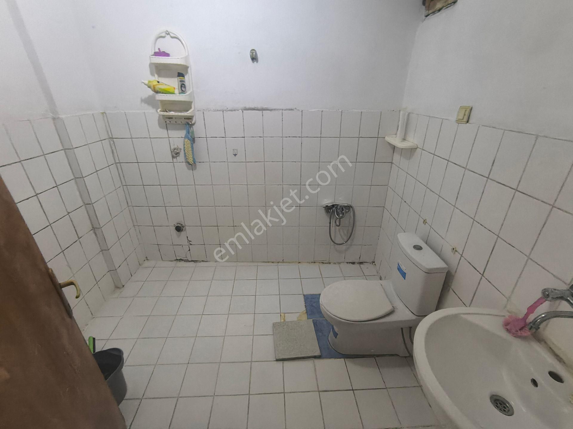 Atakent'de Kat Konumunda 3+1 100m2 Kombili Yüksek Giriş - Görsel 7