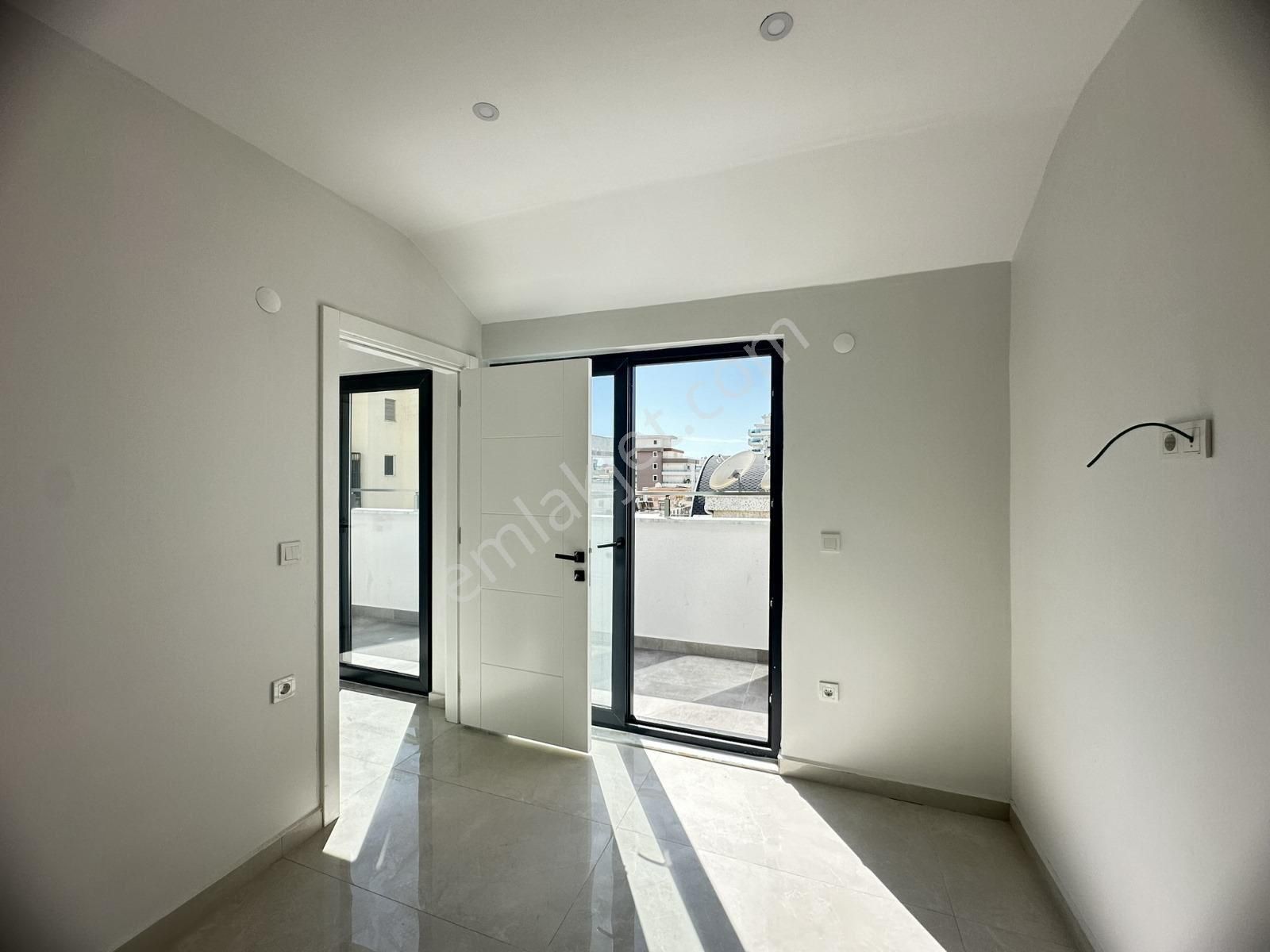 Mahmutlarda Denize 350 Mt Sıfır 2+1 Satılık Daire - Görsel 2