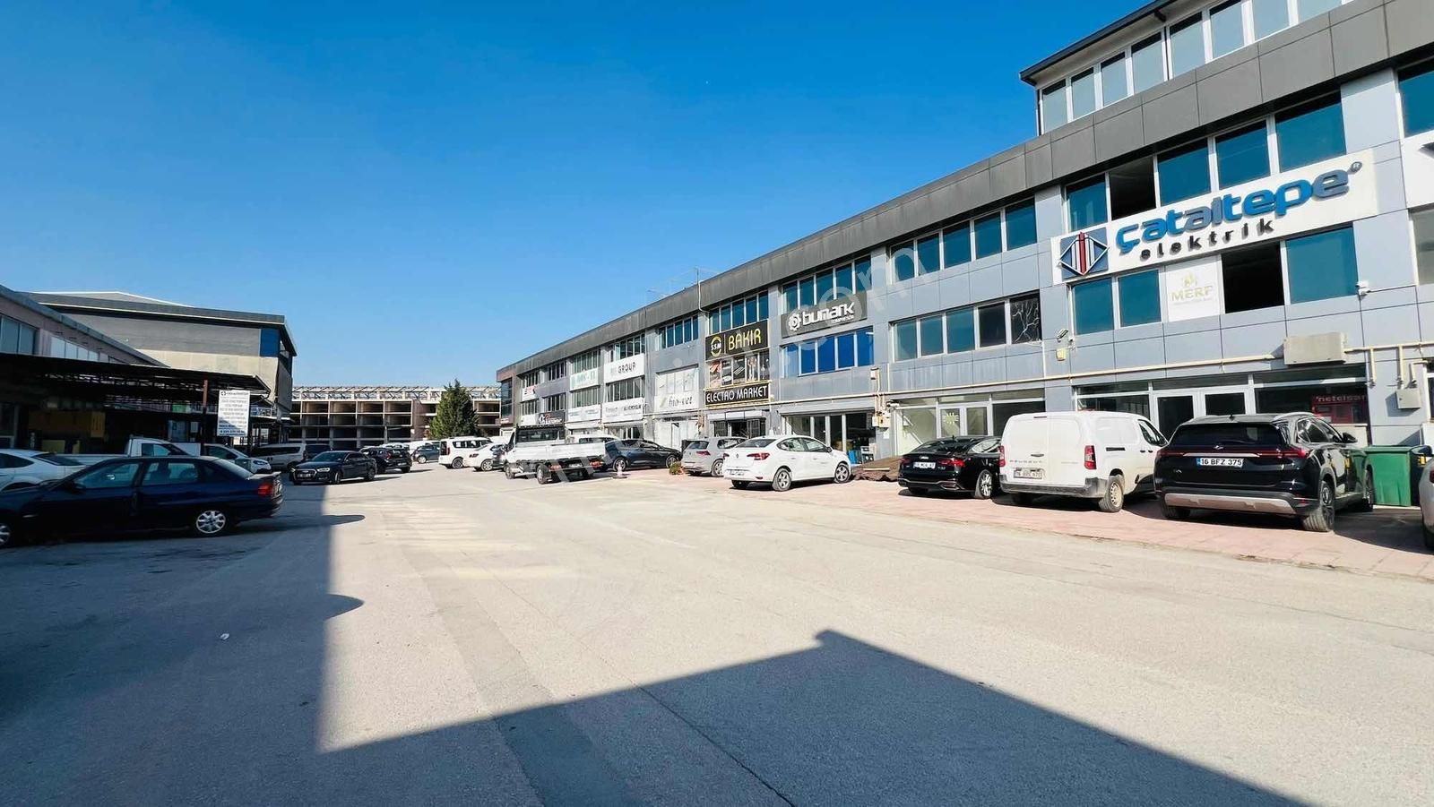 Nilüfer Ticaret Merkezi Baykal Plaza 800m2 Kiralık Dükkan - Görsel 4