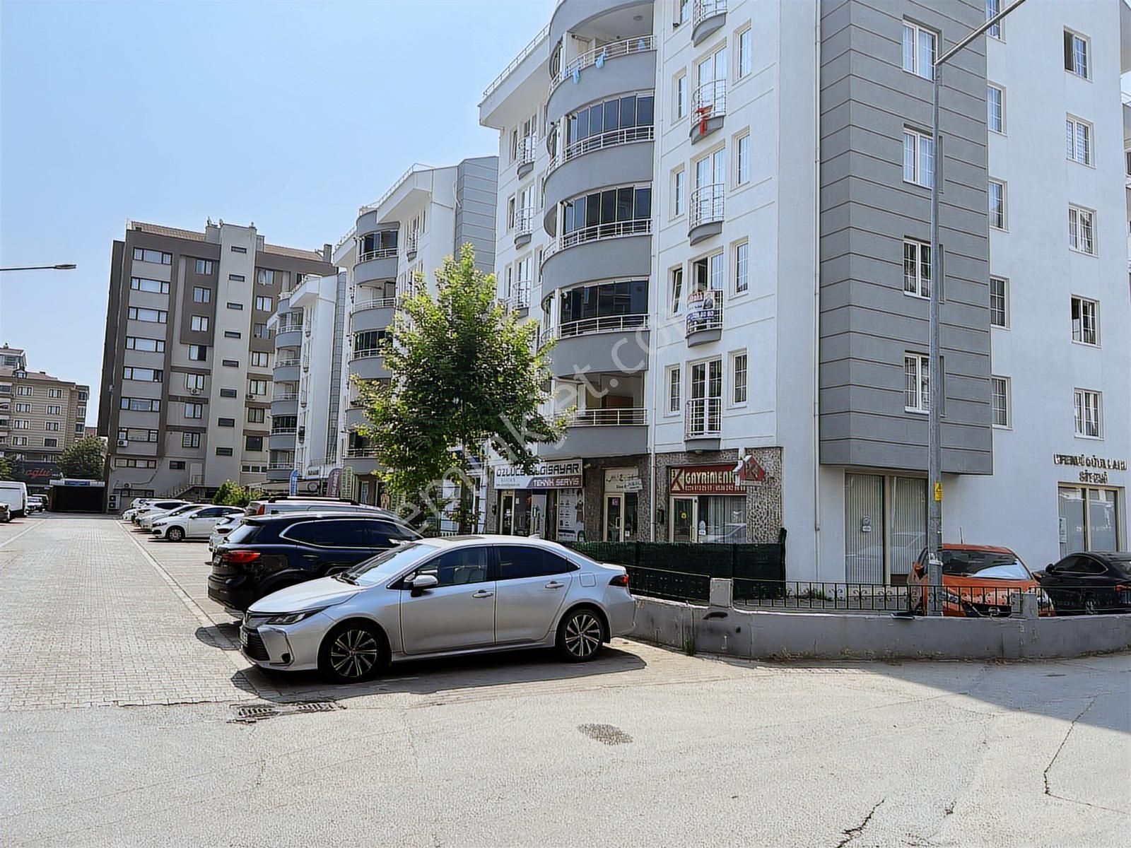 Özlüce Bulvarına Yakın Kıralık 3+1 Arakat Daıre 3 Cephesı Açık - Görsel 35
