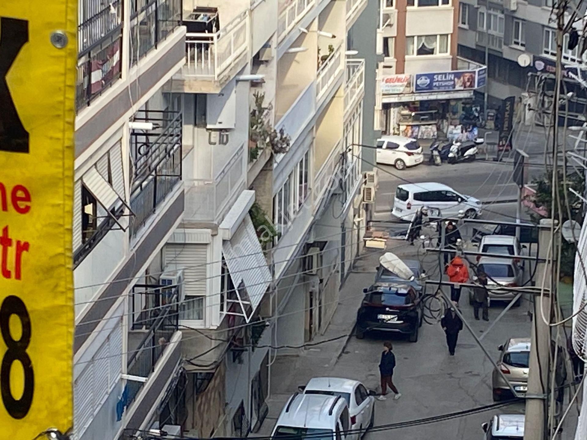 Atilla Mahallesinde 2+1 Doğalgazlı Asansörlü Bakımlı - Görsel 9