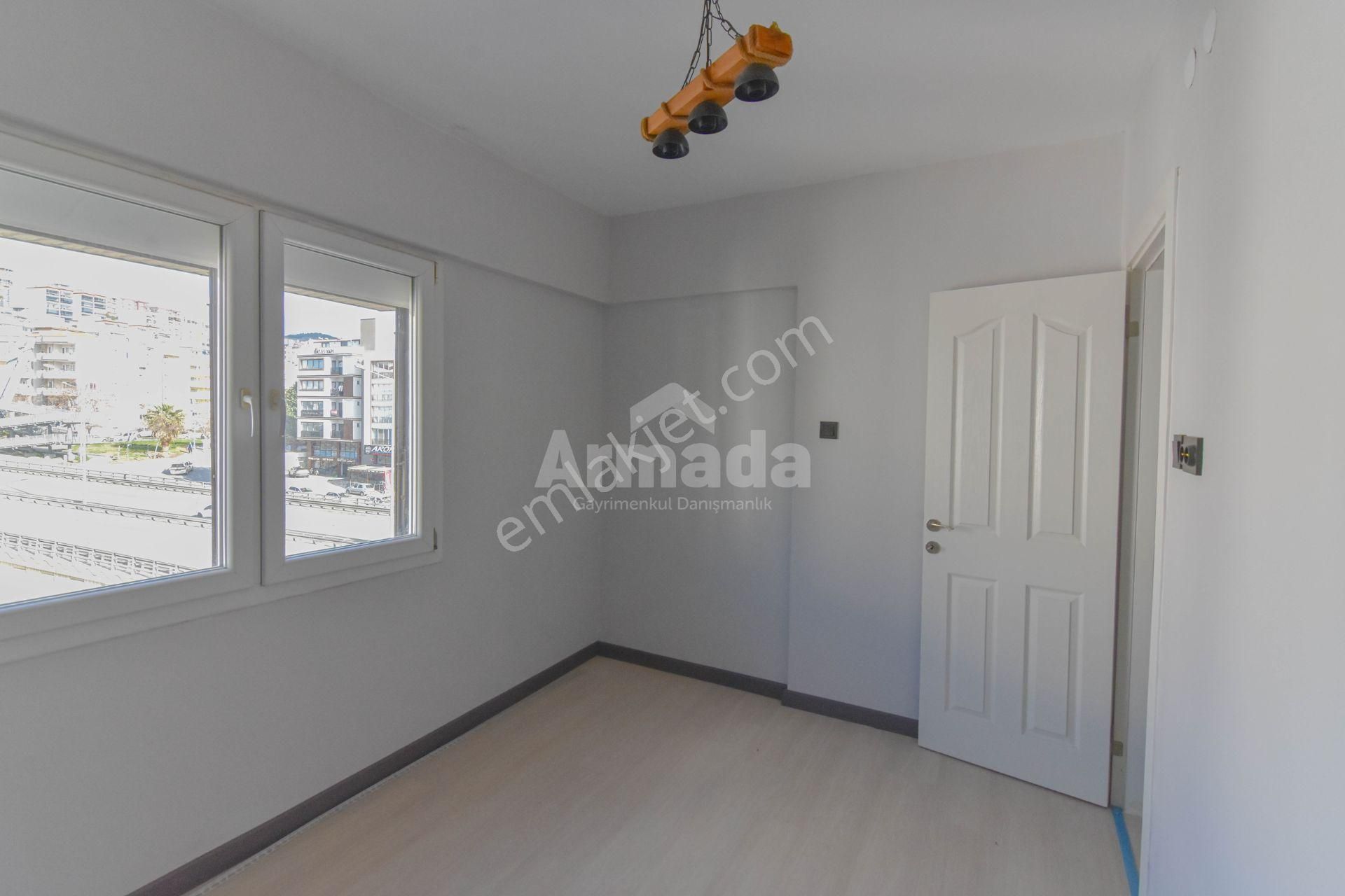 Kuşadası Cumhuriyet Mahallesinde Yenilenmiş 2+1 Daire - Görsel 18