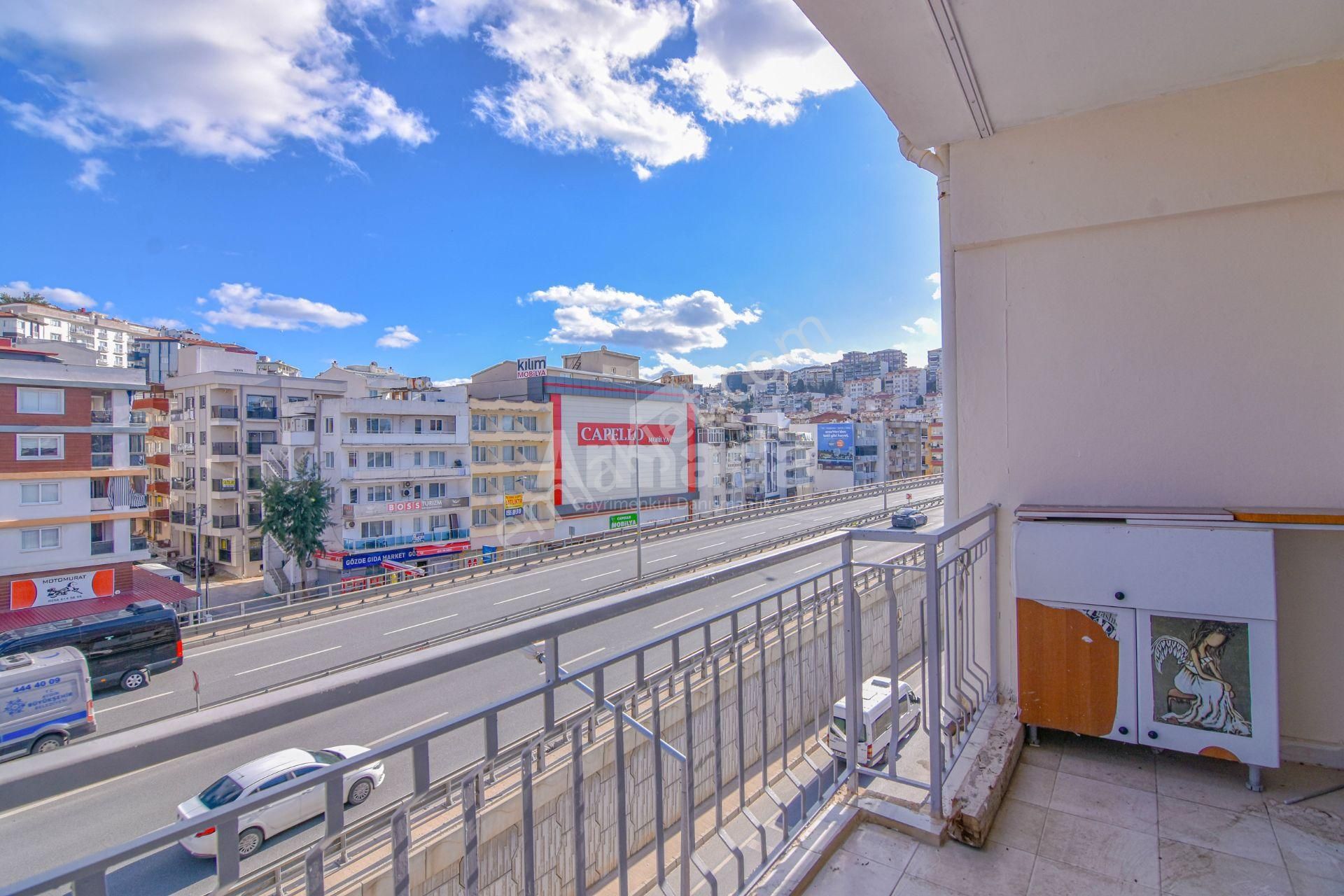 Kuşadası Cumhuriyet Mahallesinde Yenilenmiş 2+1 Daire - Görsel 5