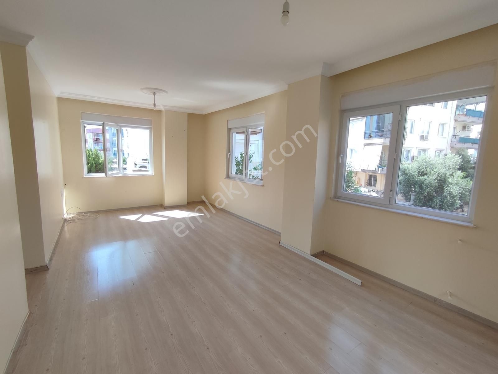 Ahatlı'da Mükemmel Konumda Asansörlü 3+1 Ara Kat Daire - Görsel 23