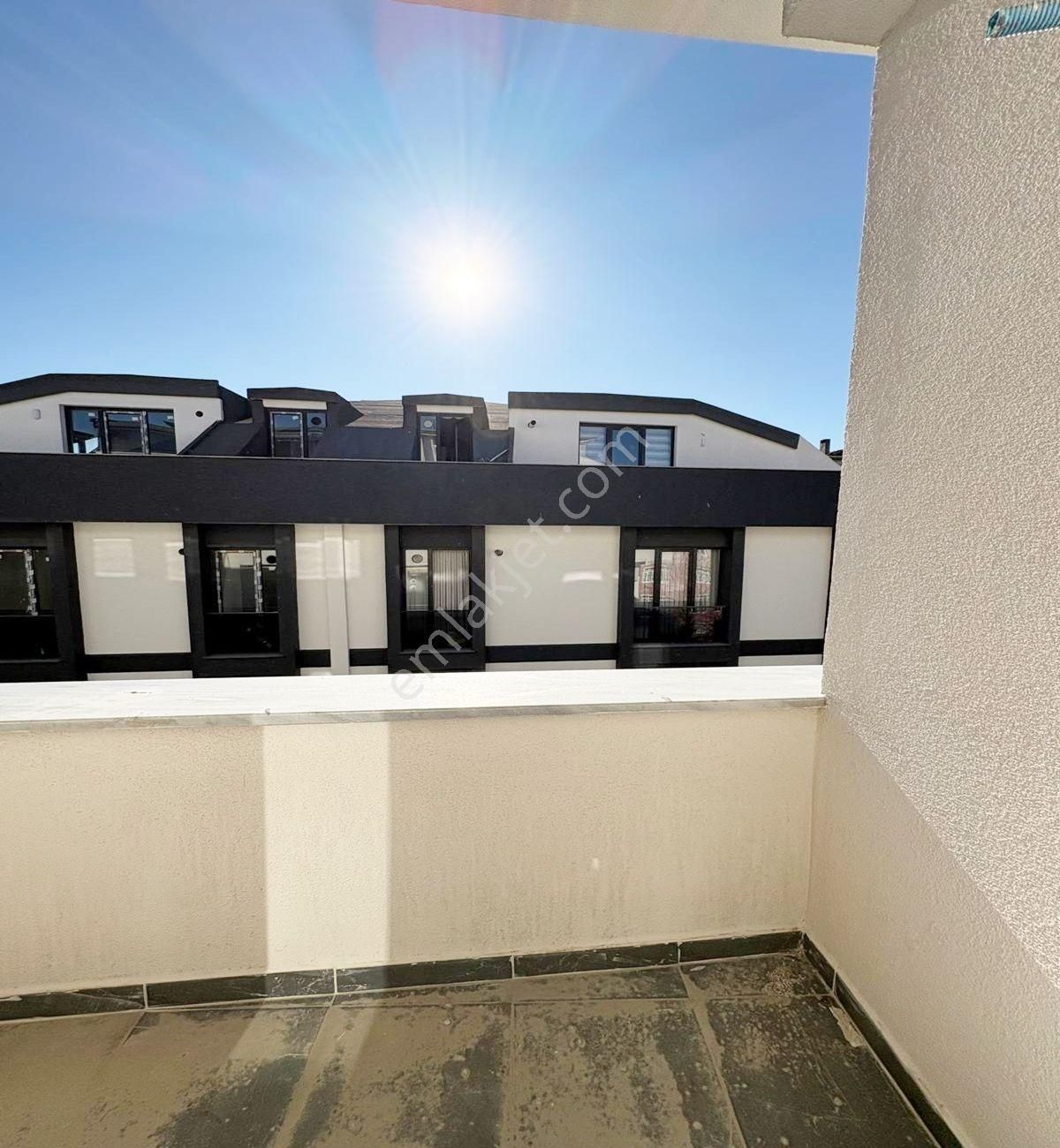 Avcılar Merkezde 6+2 Sıfır Kapalı Otoparklı Dublex Daire - Görsel 21