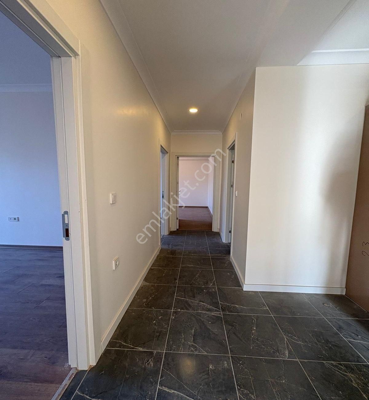 Avcılar Merkezde 6+2 Sıfır Kapalı Otoparklı Dublex Daire - Görsel 15