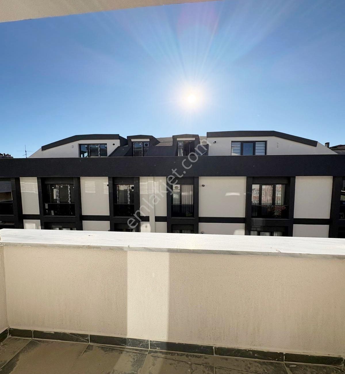 Avcılar Merkezde 6+2 Sıfır Kapalı Otoparklı Dublex Daire - Görsel 26