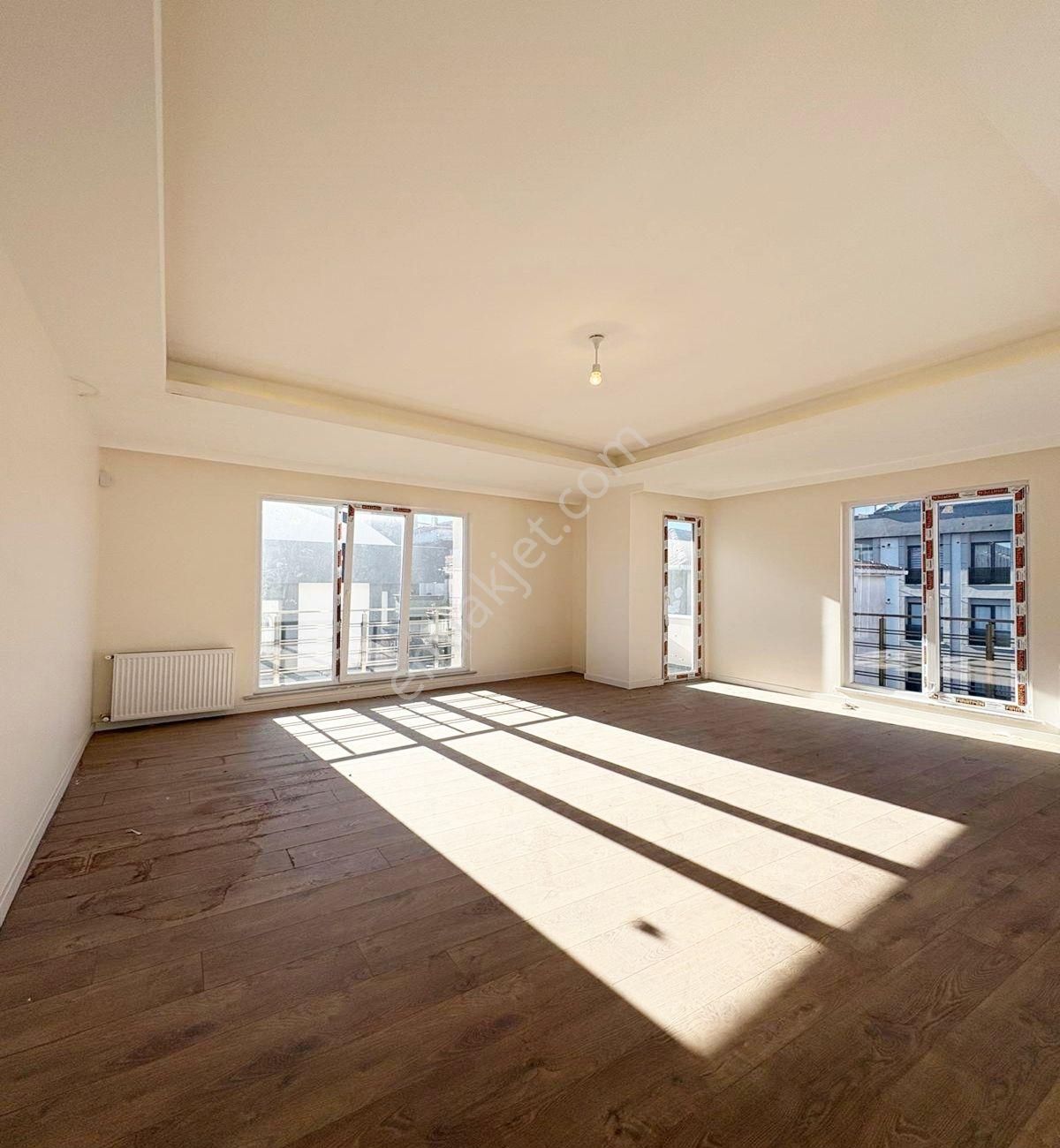 Avcılar Merkezde 6+2 Sıfır Kapalı Otoparklı Dublex Daire - Görsel 11