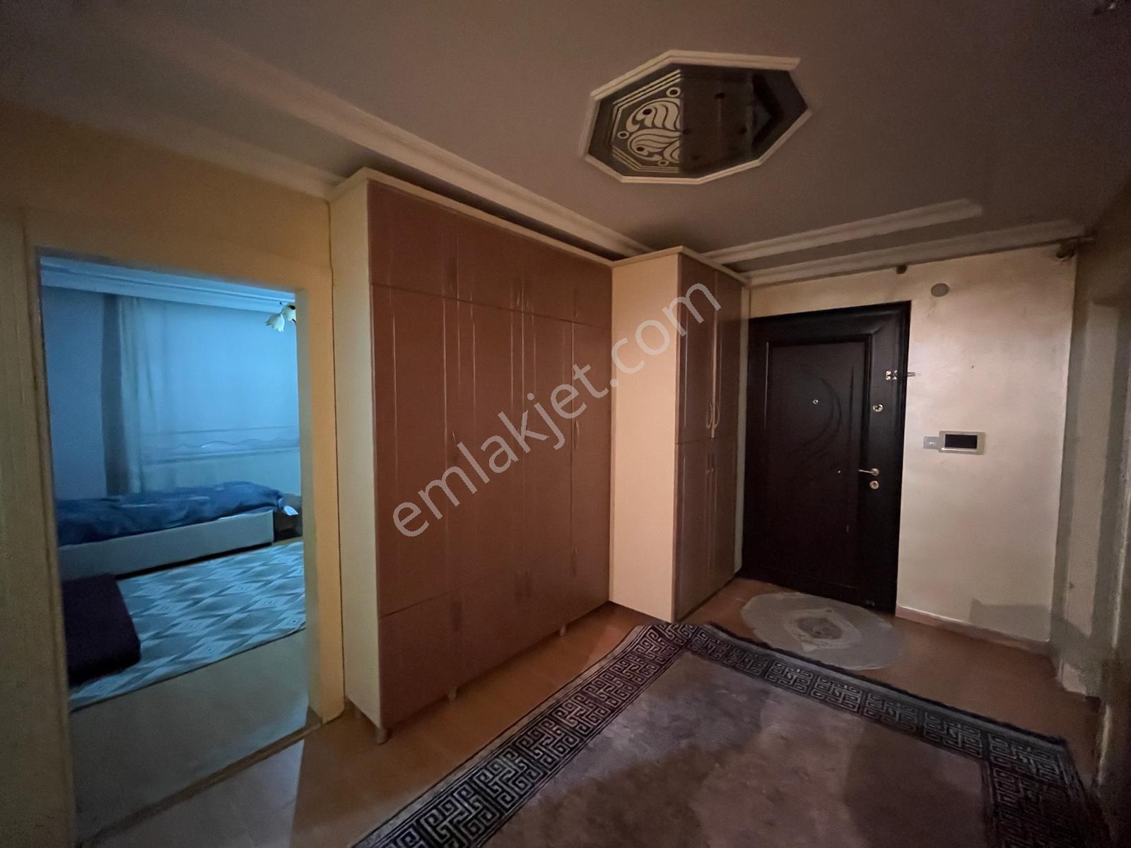 Alipaşa Mahallesinde Satılık Geniş Site İçi 4+1 Daire - Görsel 3