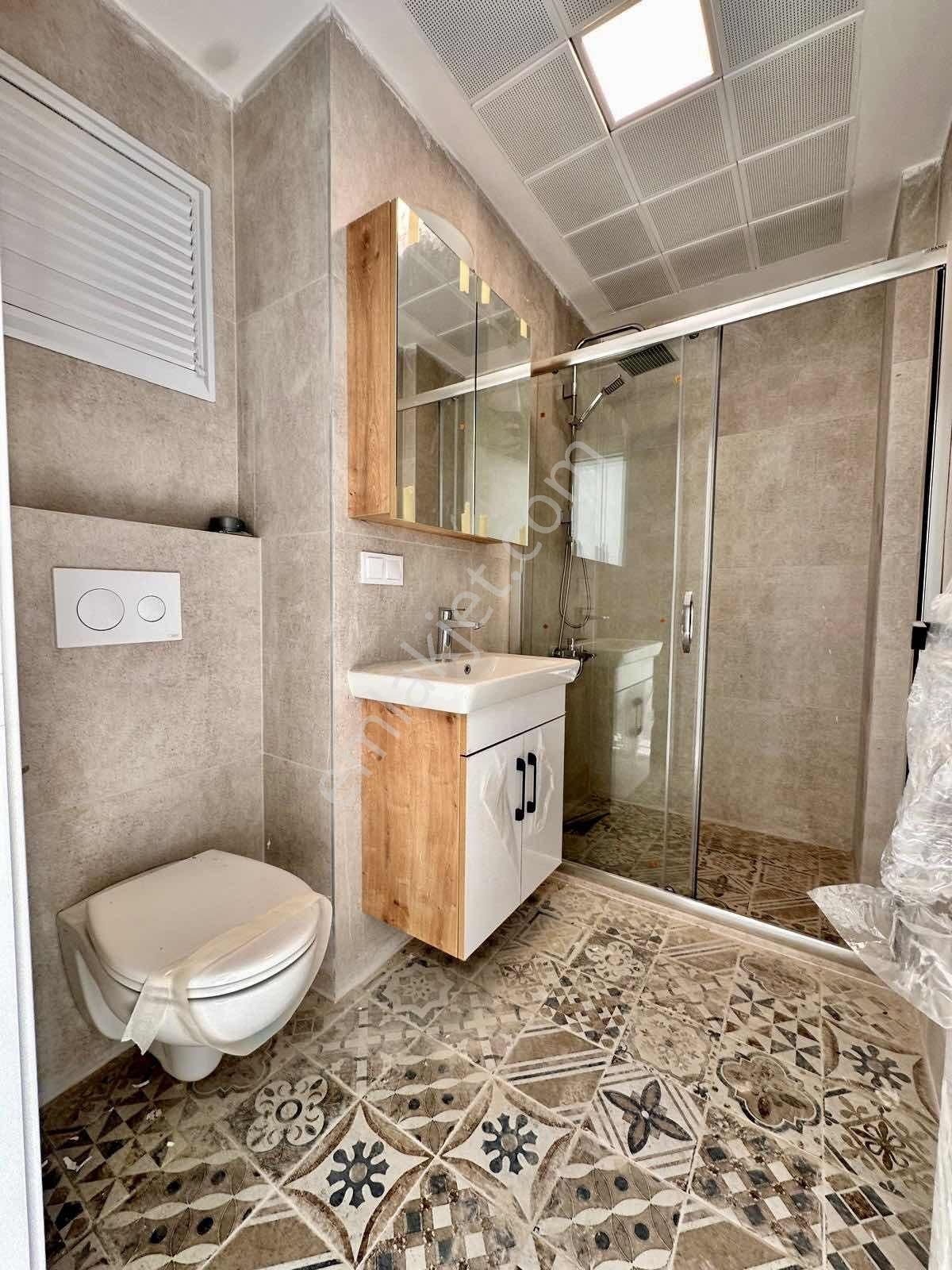 Kuşadası'nda Havuzlu Güvenlikli Sitede Satılık 3+1 Villa - Görsel 12