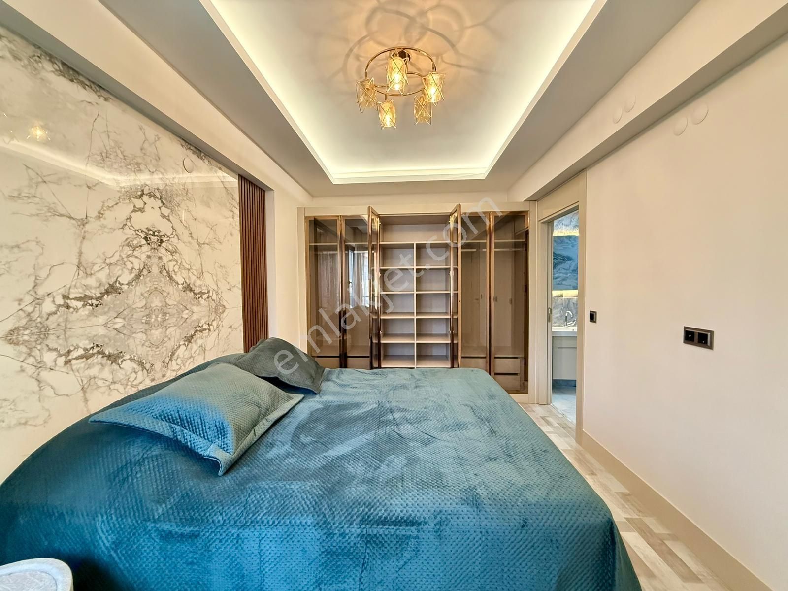 Bahçelievler'de Sıfır 4+0 Teslim Hemen Oturulur Giyinme Odalı - Görsel 16