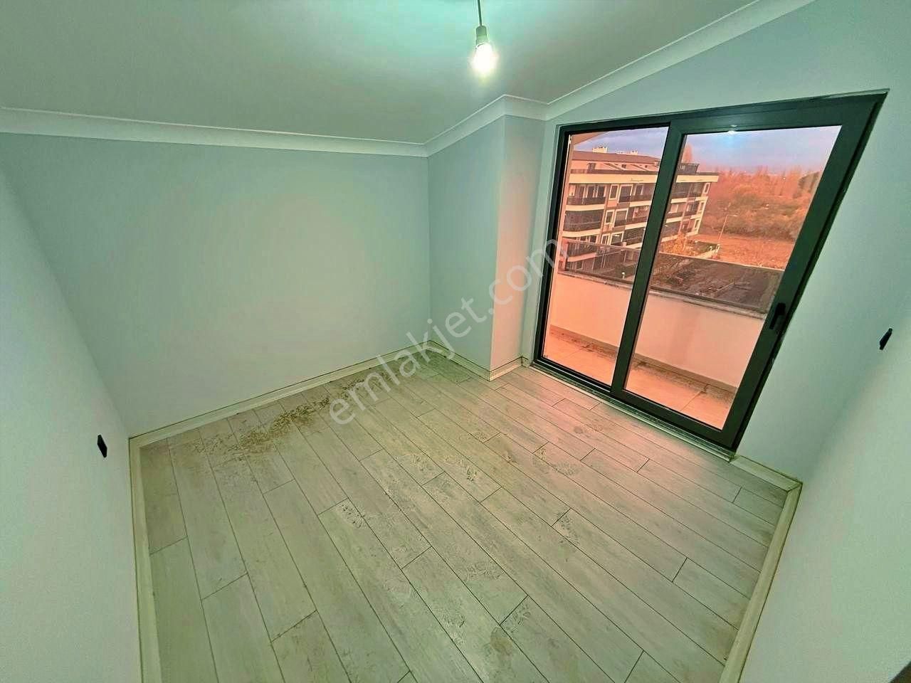 Uytundan Akçay'da Ayrı Mutfaklı Sıfır 4+1 Dubleks Daire - Görsel 23