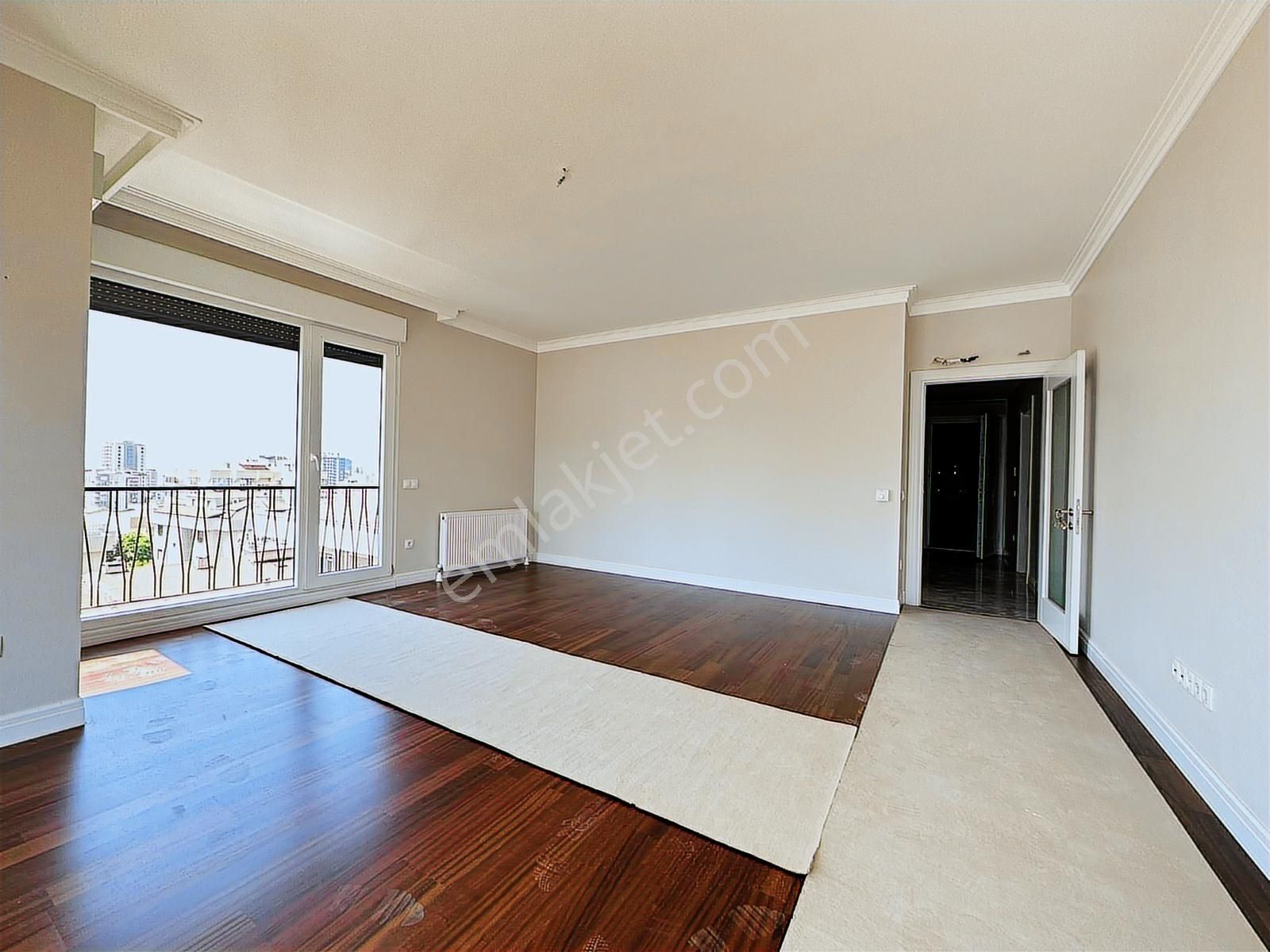 Utkudan Göztepede Bağdata Yakın Ebeveynli Satılık 3+1 Lüks Daire - Görsel 30