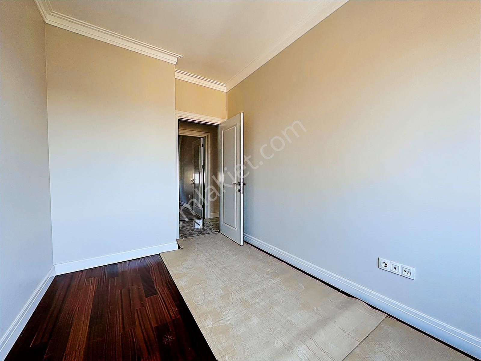 Utkudan Göztepede Bağdata Yakın Ebeveynli Satılık 3+1 Lüks Daire - Görsel 26