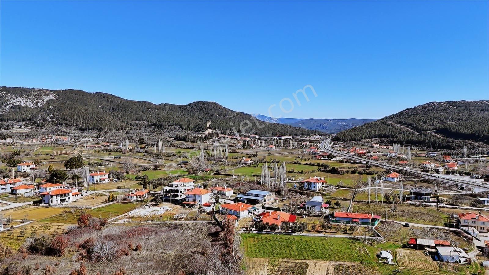 Akyaka'ya 12 Km Mesafede 1257 M² İmarlı Arazi