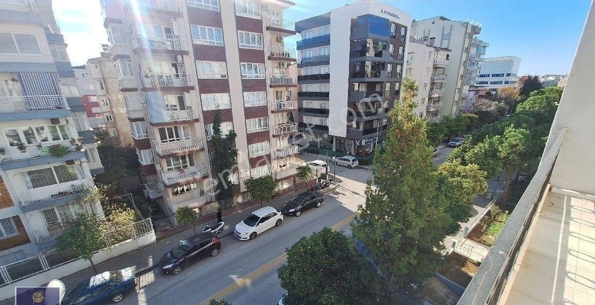 Efeler Cumhuriyet Mahallesi'nin En Güzel Yerinde Kiralık Doğalgazlı Asansörlü 3+1 Daire!!! - Görsel 7