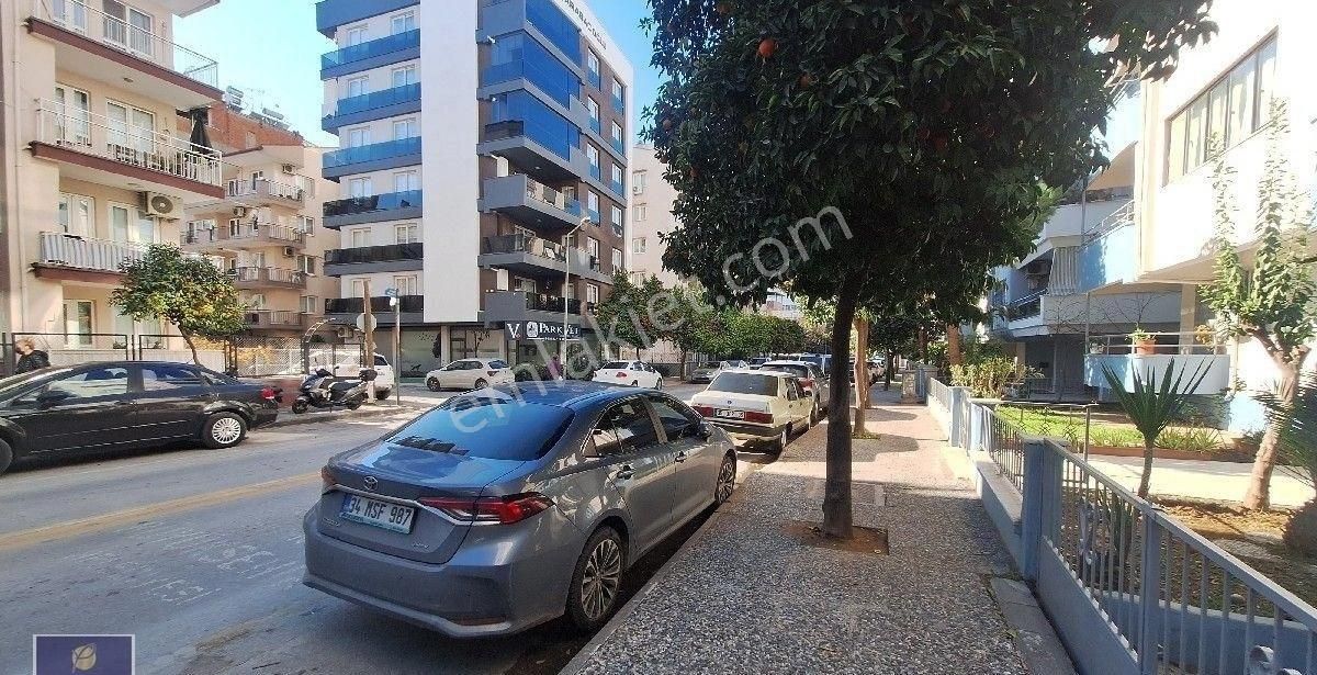 Efeler Cumhuriyet Mahallesi'nin En Güzel Yerinde Kiralık Doğalgazlı Asansörlü 3+1 Daire!!! - Görsel 4