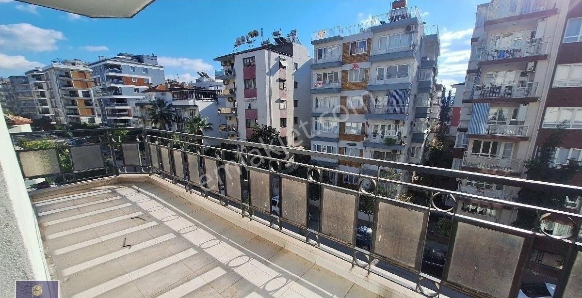 Efeler Cumhuriyet Mahallesi'nin En Güzel Yerinde Kiralık Doğalgazlı Asansörlü 3+1 Daire!!! - Görsel 13