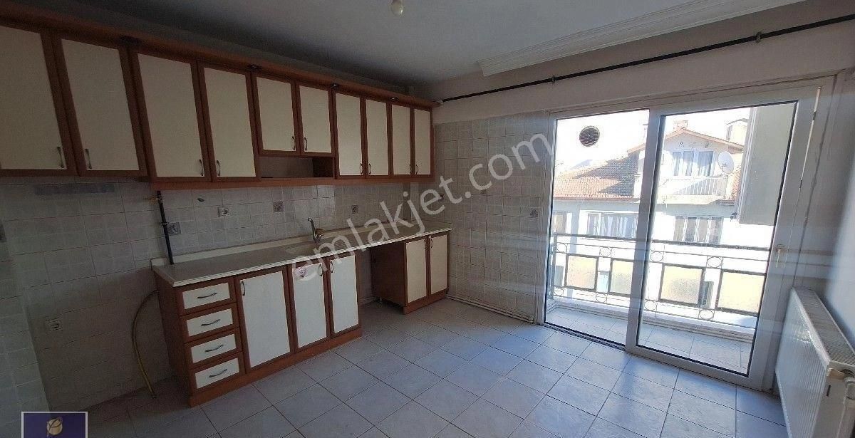 Efeler Cumhuriyet Mahallesi'nin En Güzel Yerinde Kiralık Doğalgazlı Asansörlü 3+1 Daire!!! - Görsel 24