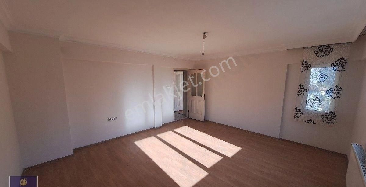 Efeler Cumhuriyet Mahallesi'nin En Güzel Yerinde Kiralık Doğalgazlı Asansörlü 3+1 Daire!!! - Görsel 2