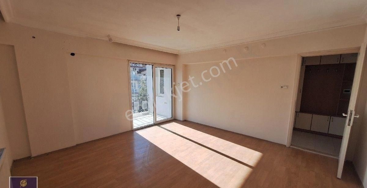 Efeler Cumhuriyet Mahallesi'nin En Güzel Yerinde Kiralık Doğalgazlı Asansörlü 3+1 Daire!!! - Görsel 6