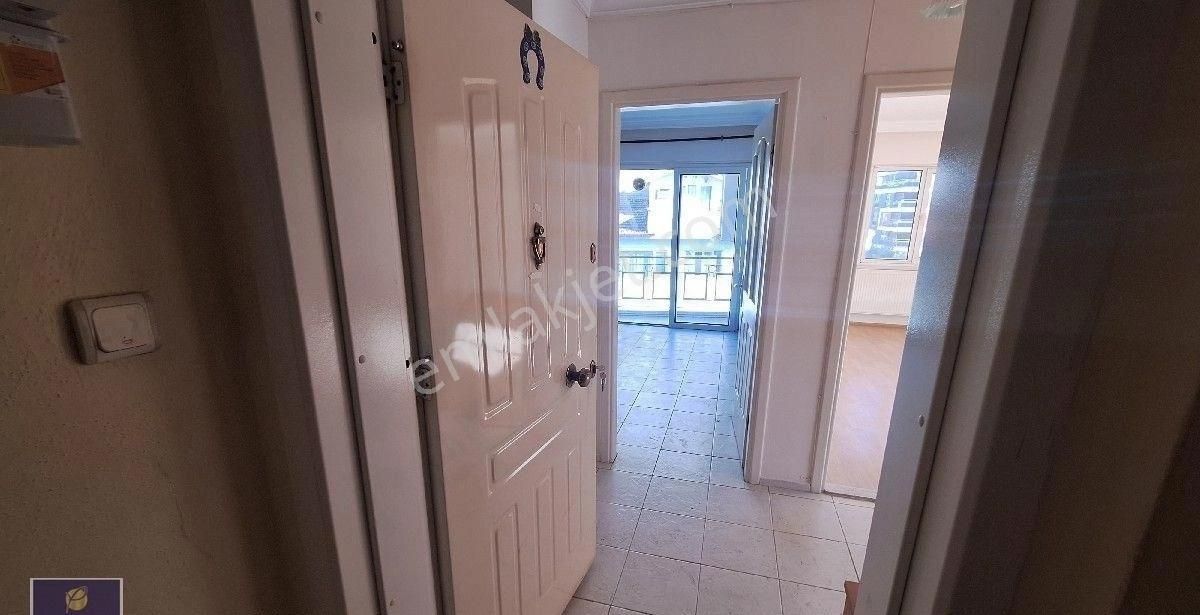 Efeler Cumhuriyet Mahallesi'nin En Güzel Yerinde Kiralık Doğalgazlı Asansörlü 3+1 Daire!!! - Görsel 12