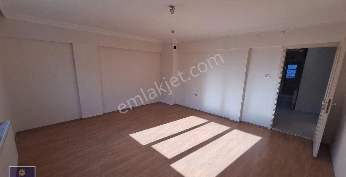 Efeler Cumhuriyet Mahallesi'nin En Güzel Yerinde Kiralık Doğalgazlı Asansörlü 3+1 Daire!!! - Görsel 8