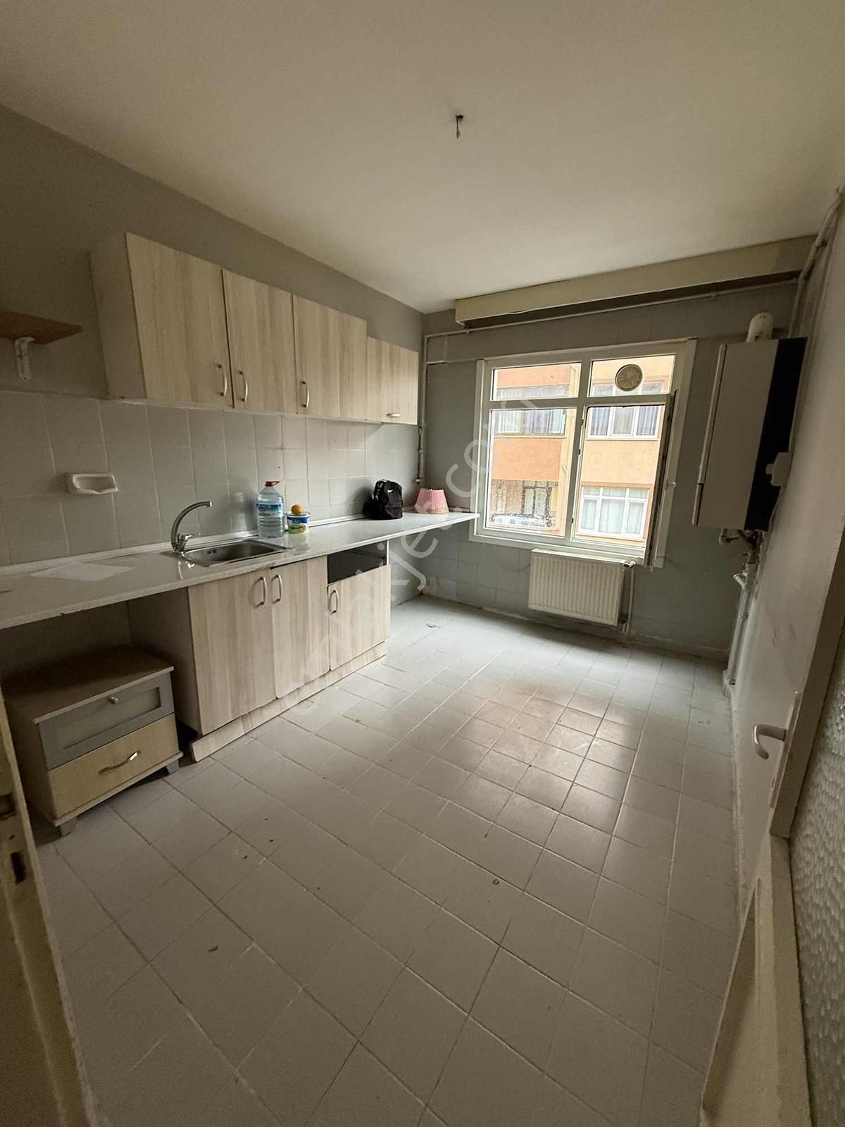 Kartal Merkez 2+1 Kiralik Daire Belediye Arkası Merkezi Konumda - Görsel 2