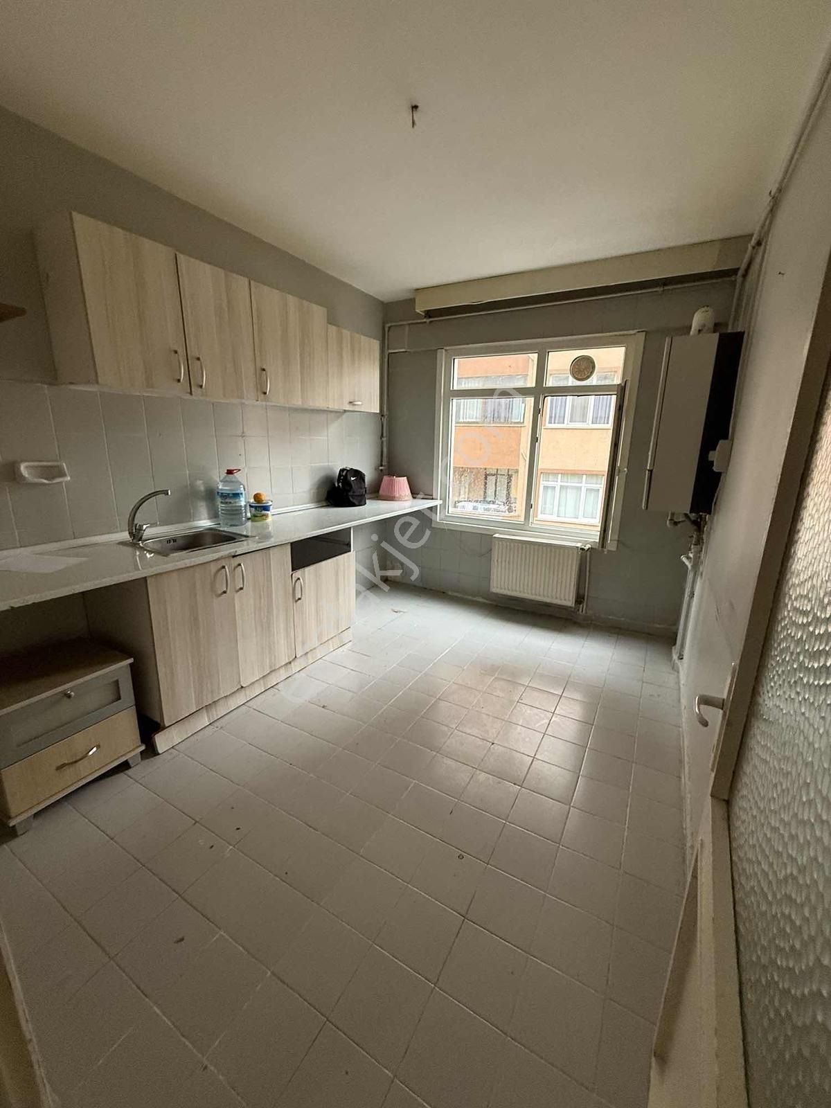 Kartal Merkez 2+1 Kiralik Daire Belediye Arkası Merkezi Konumda - Görsel 4