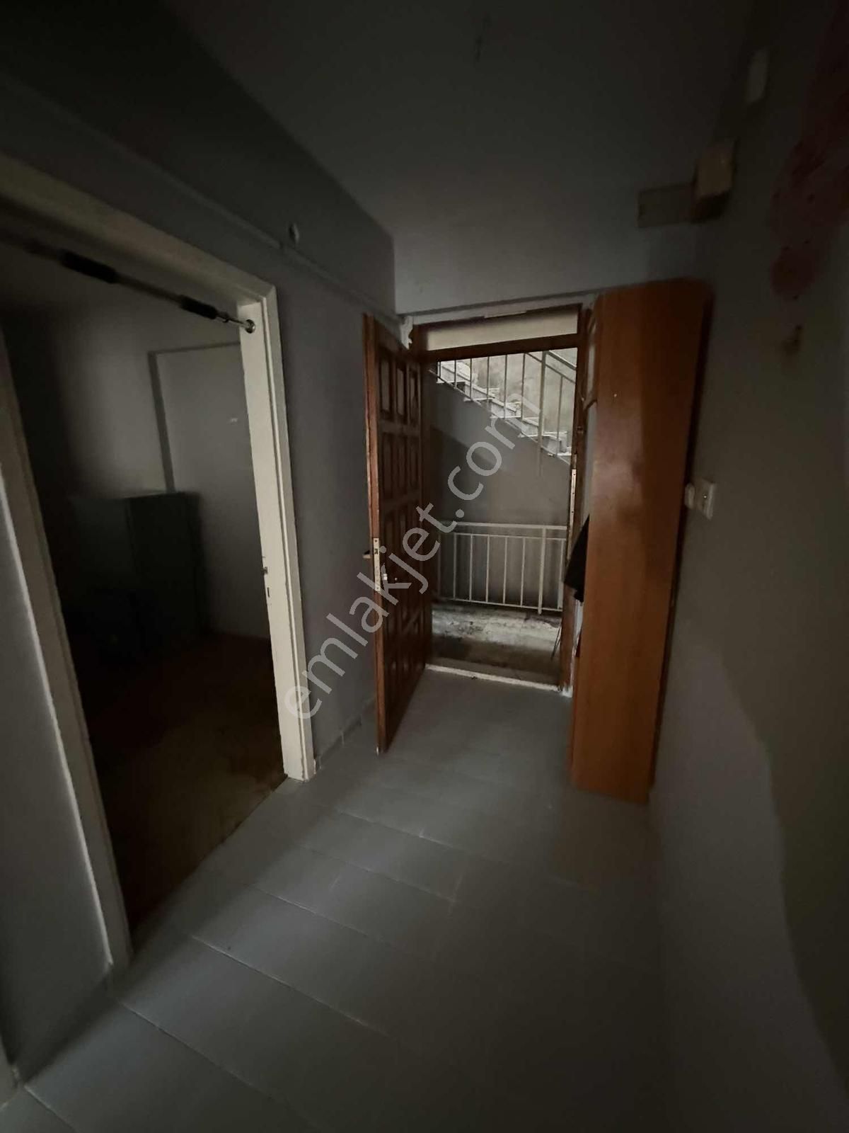 Kartal Merkez 2+1 Kiralik Daire Belediye Arkası Merkezi Konumda - Görsel 8