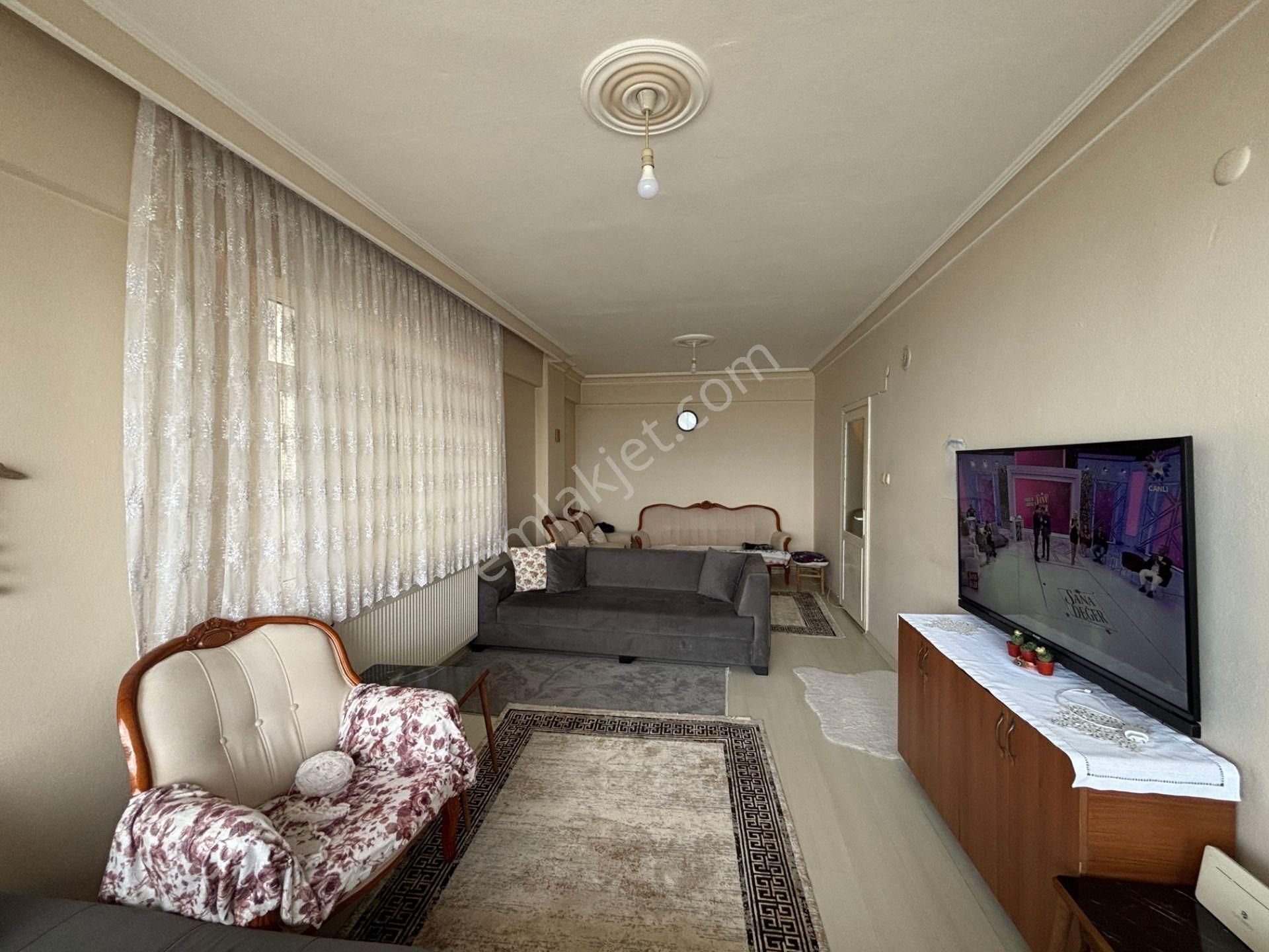 Akçakoca Çınar Caddesine Cephe 3+1 135 M2 Satılık Ara Kat Daire - Görsel 12