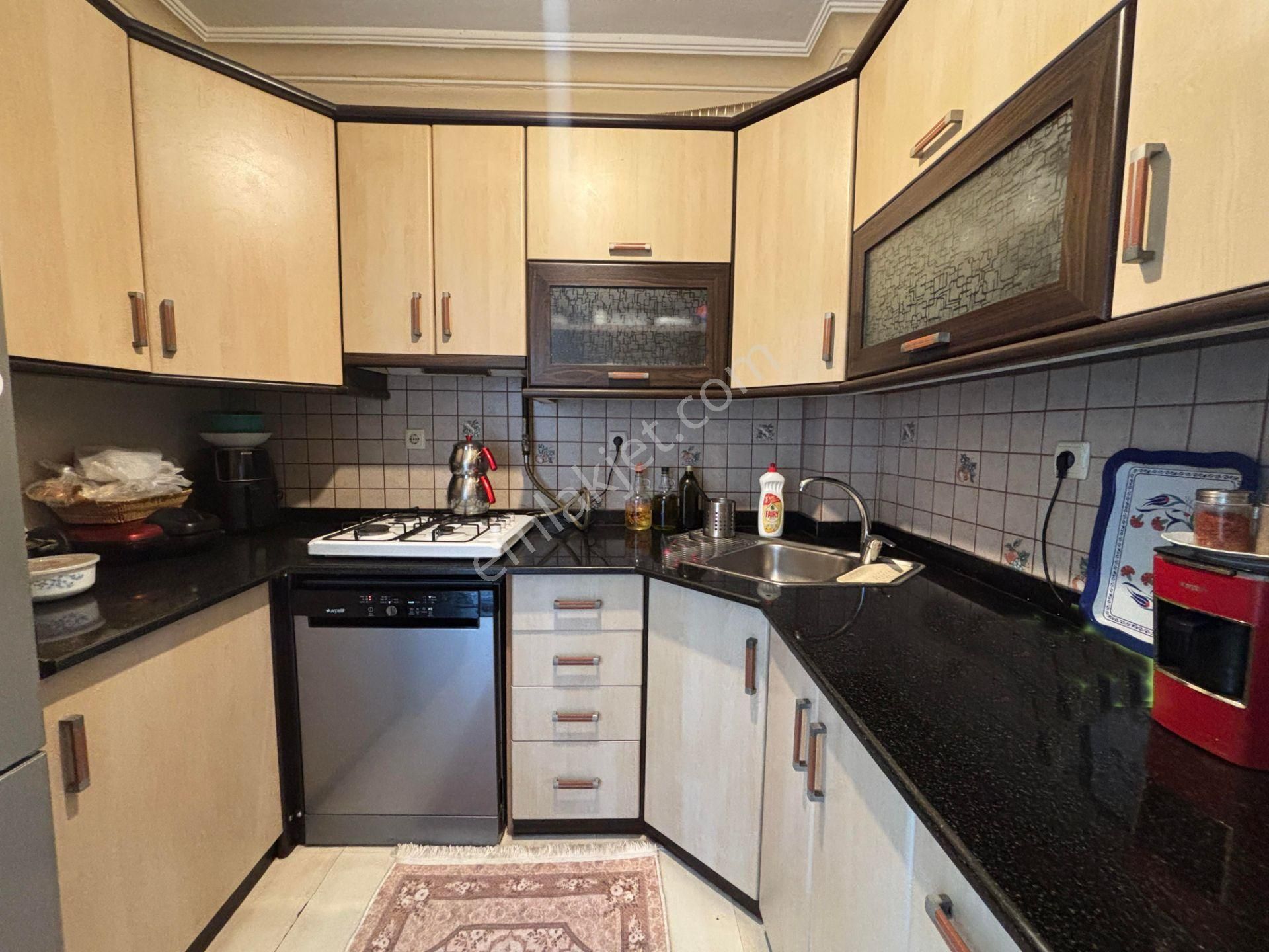 Akçakoca Çınar Caddesine Cephe 3+1 135 M2 Satılık Ara Kat Daire - Görsel 15