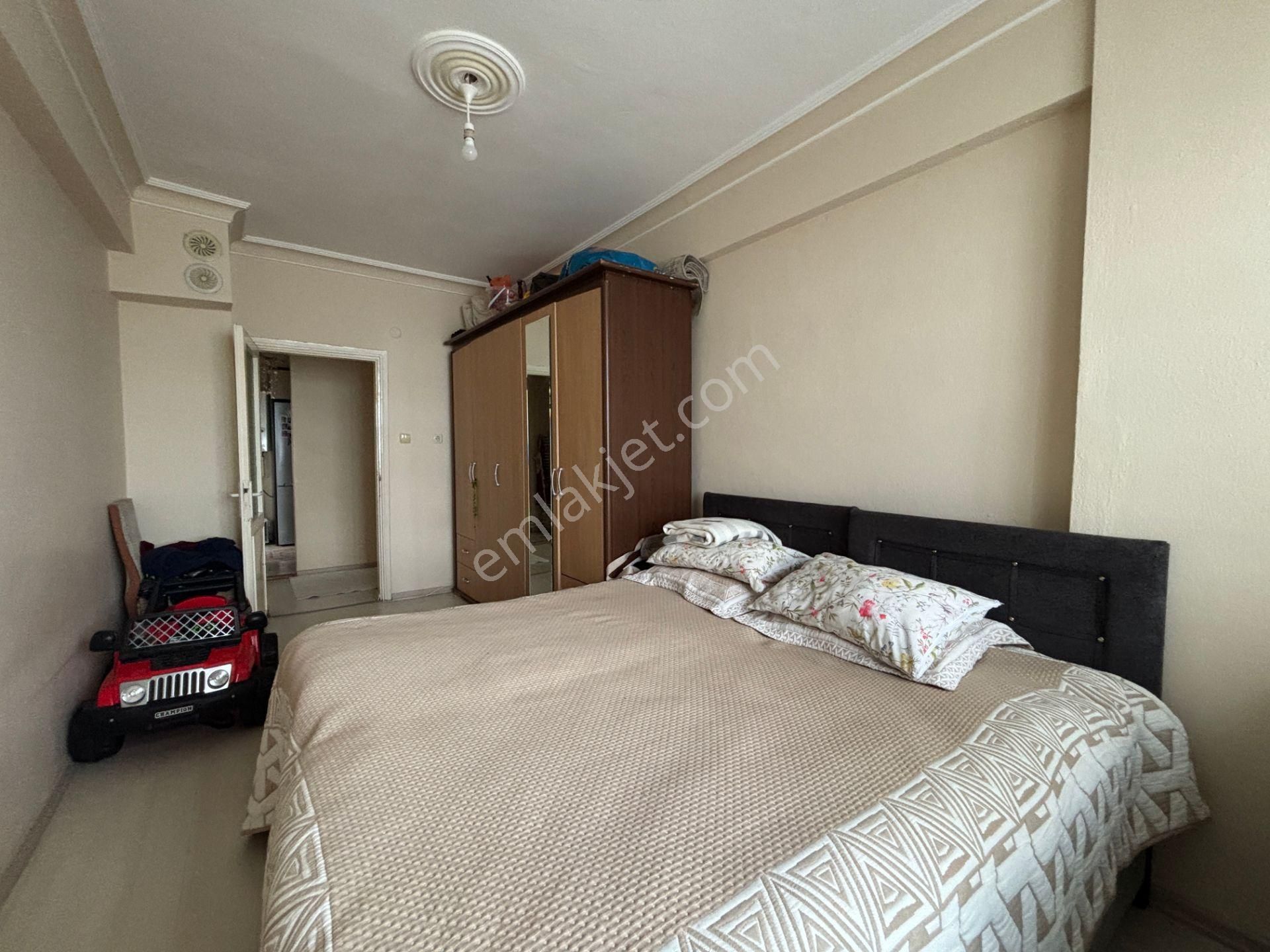 Akçakoca Çınar Caddesine Cephe 3+1 135 M2 Satılık Ara Kat Daire - Görsel 23