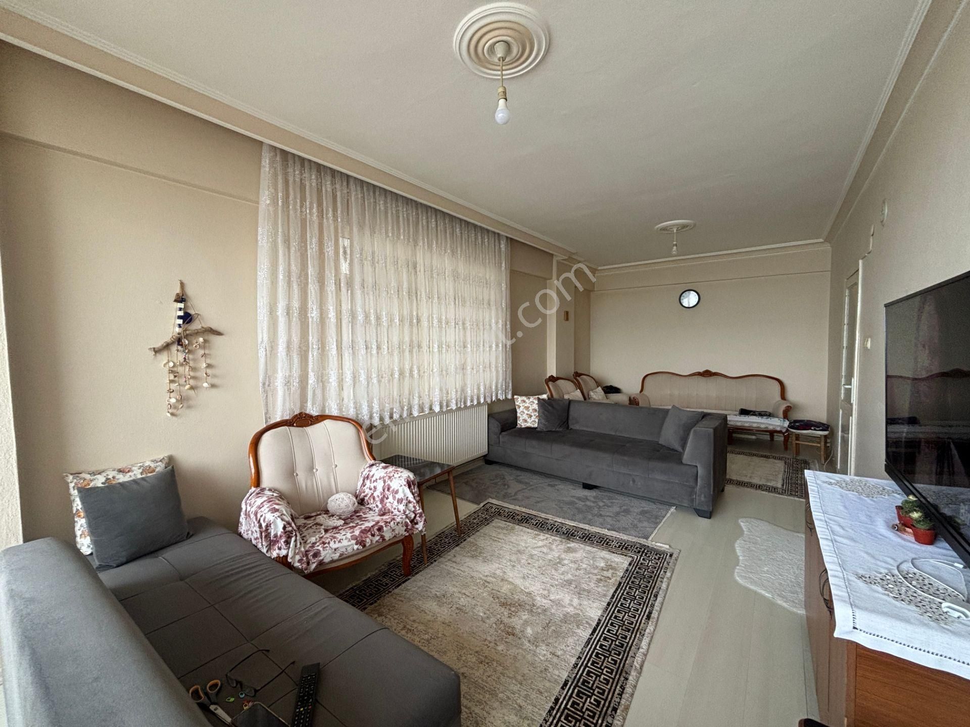 Akçakoca Çınar Caddesine Cephe 3+1 135 M2 Satılık Ara Kat Daire - Görsel 11