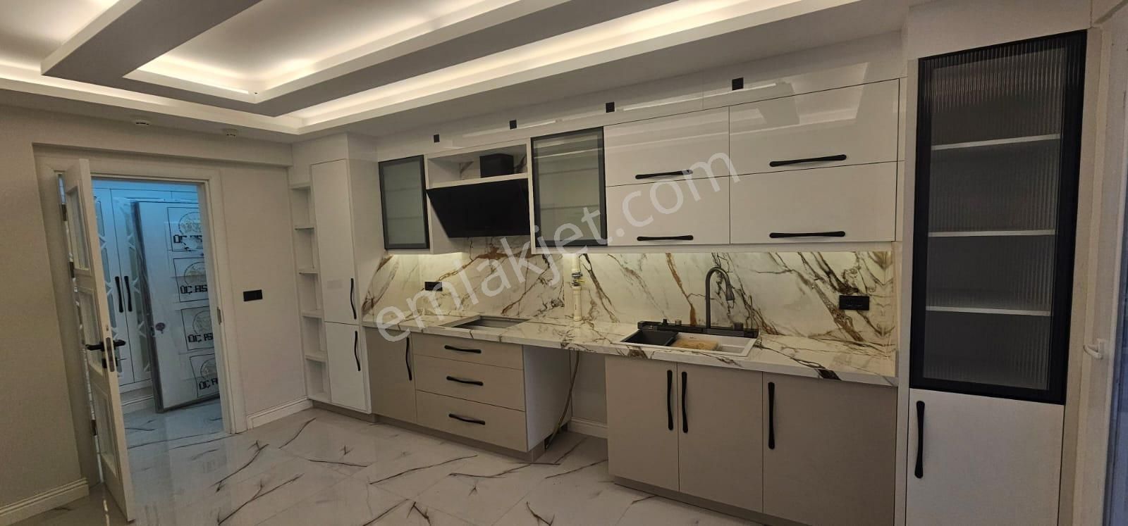 Ege Mahallesi'nde Tam Donanımlı Sitede Lüks Daireler - Görsel 32