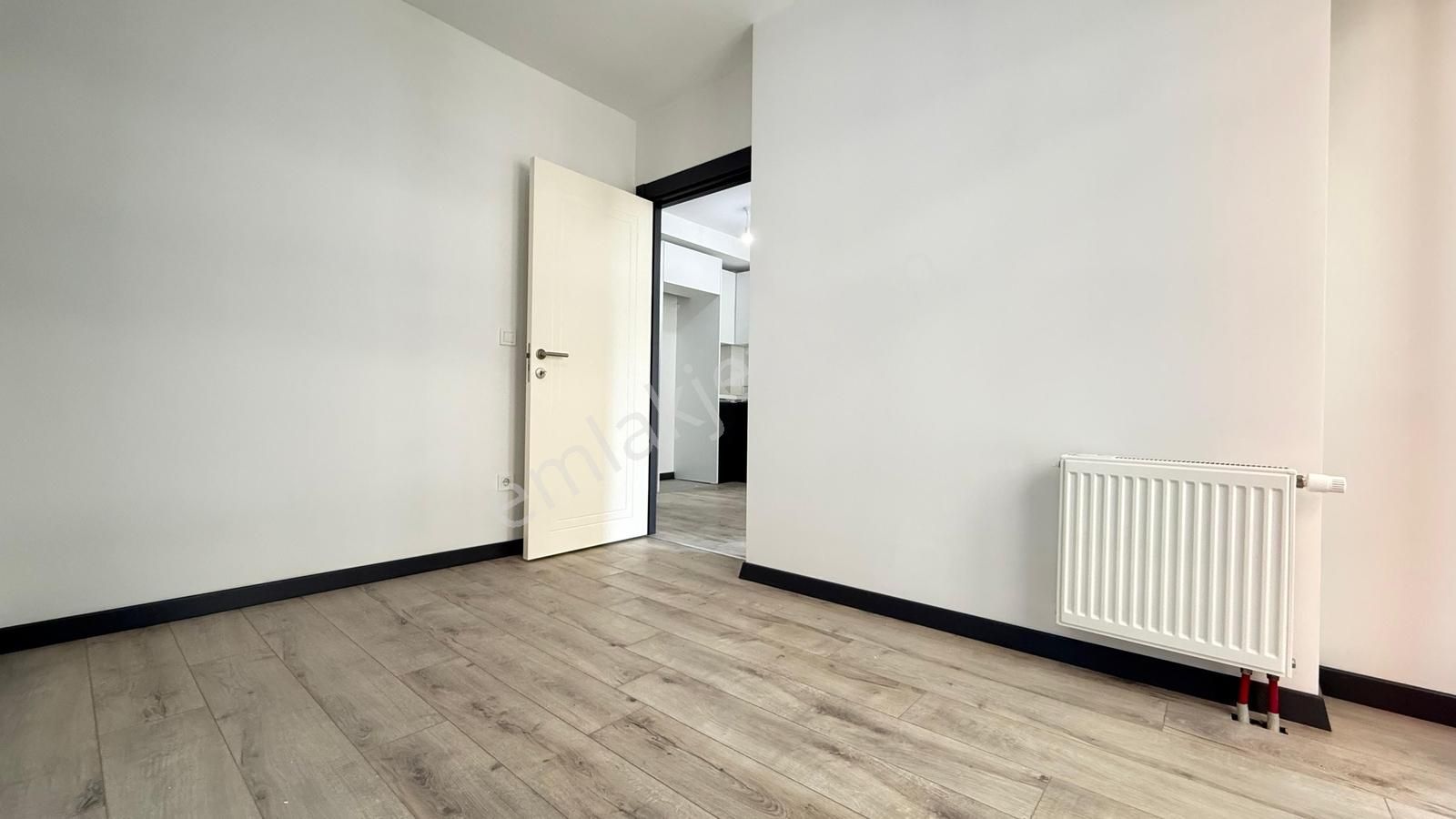 Talatpaşa Mari Vadi Evleri 1+1 Satılık Daire Metrobüse 6dk - Görsel 9