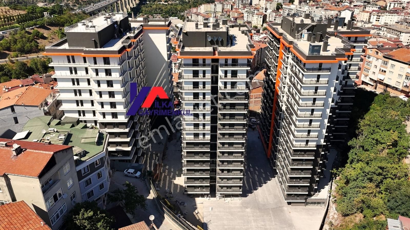 Talatpaşa Mari Vadi Evleri 1+1 Satılık Daire Metrobüse 6dk - Görsel 28
