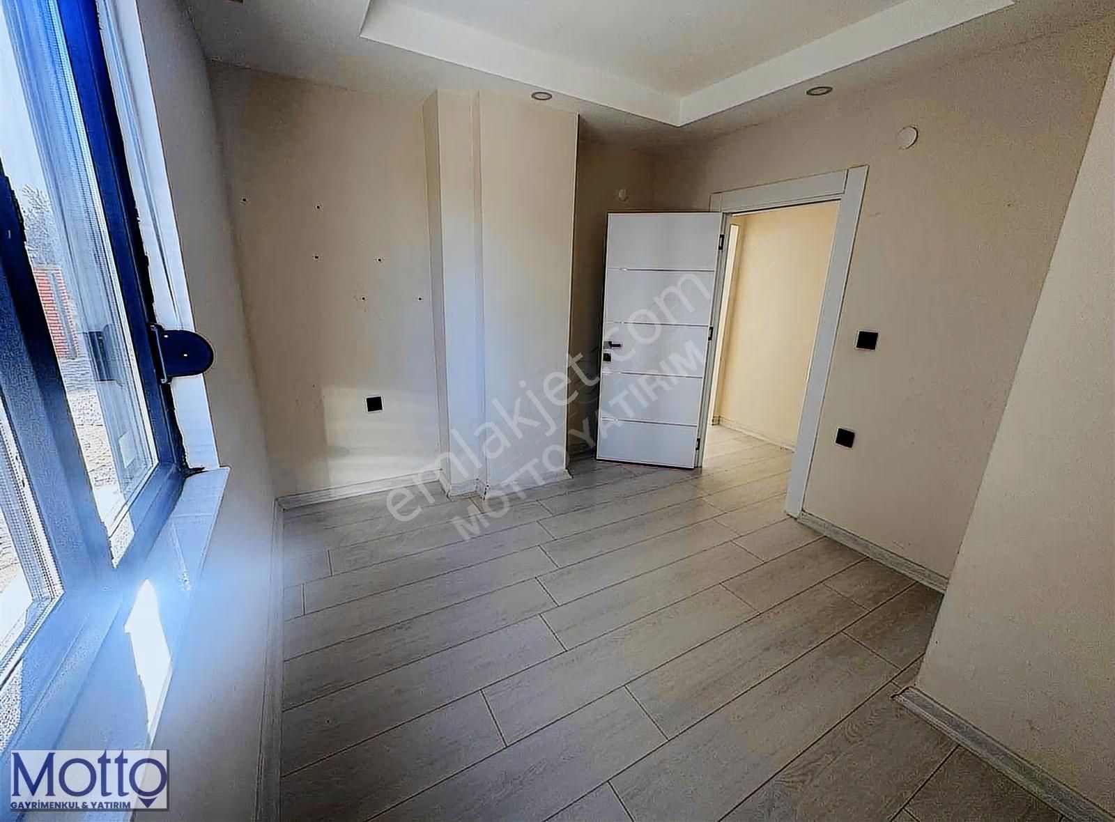 Havuzlu Site İçerisinde Fırsat 2+1 Satılık Daire - Görsel 3