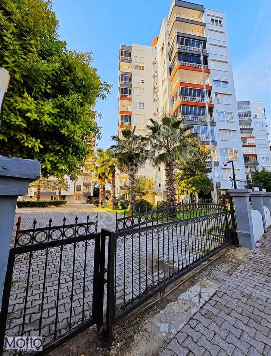 Fener Sitesin'de Masrafsız Geniş 3+1 Daire - Görsel 9