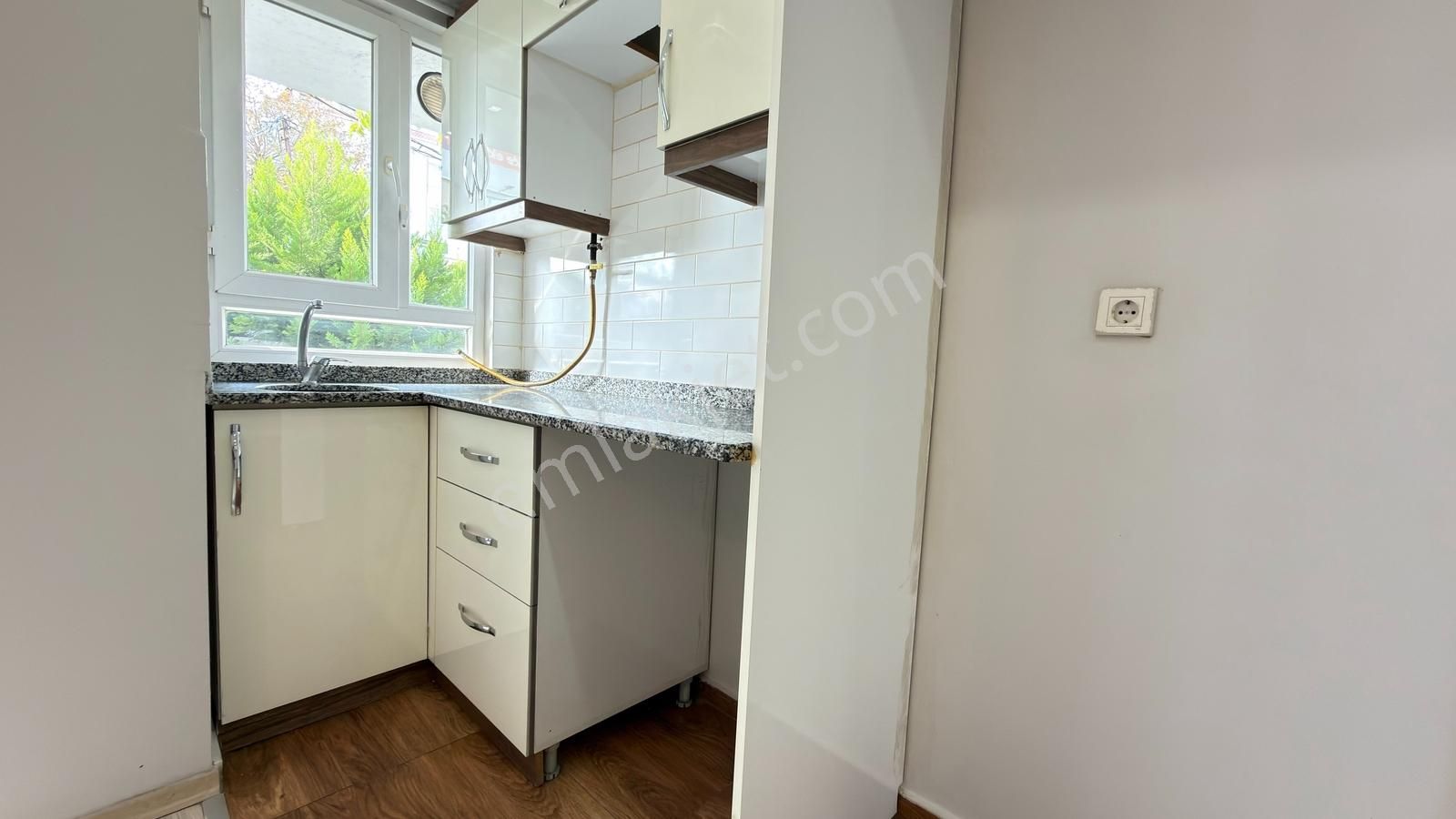 İlka'dan Gürsel Mh 1+1 Kiralık Daire Metrobüse 4dk - Görsel 11