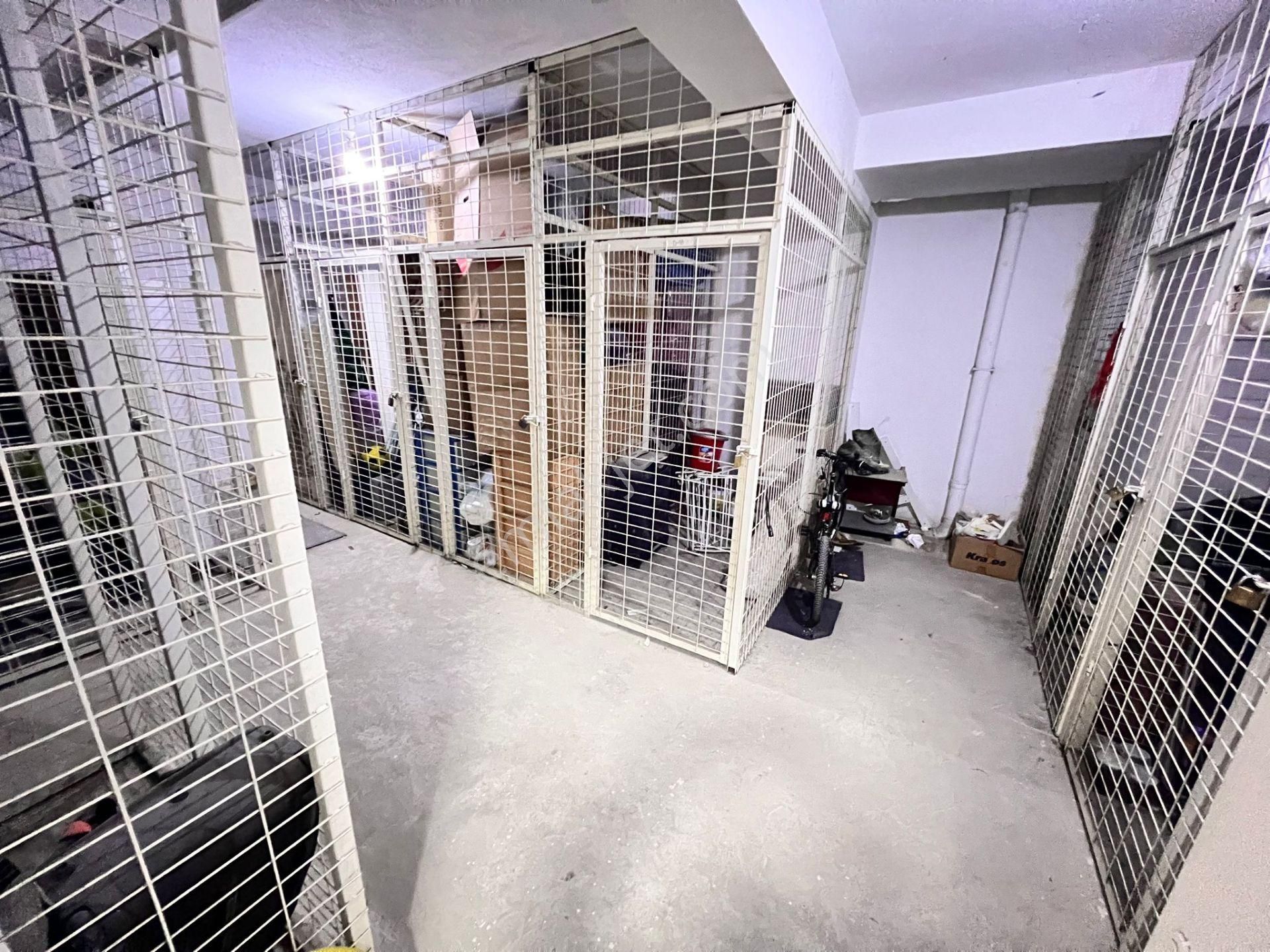 Çeliktepe'de,metroya 5dk.kat Mülkiyetli Fırsat 2+1 Satılık Daire - Görsel 18