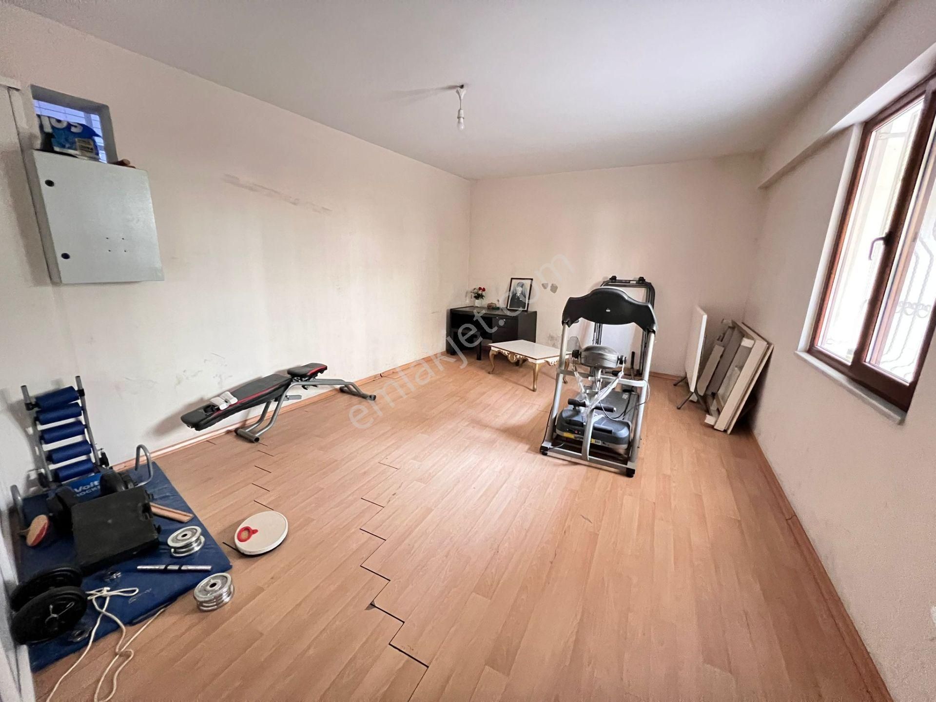 Çeliktepe'de,metroya 5dk.kat Mülkiyetli Fırsat 2+1 Satılık Daire - Görsel 21