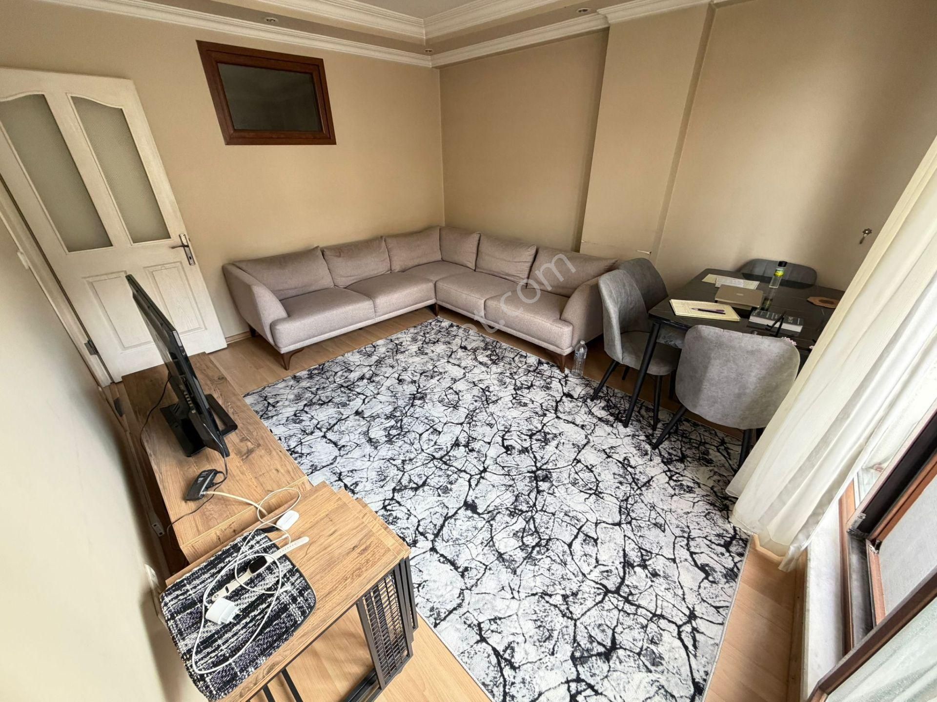 Çeliktepe'de,metroya 5dk.kat Mülkiyetli Fırsat 2+1 Satılık Daire - Görsel 3