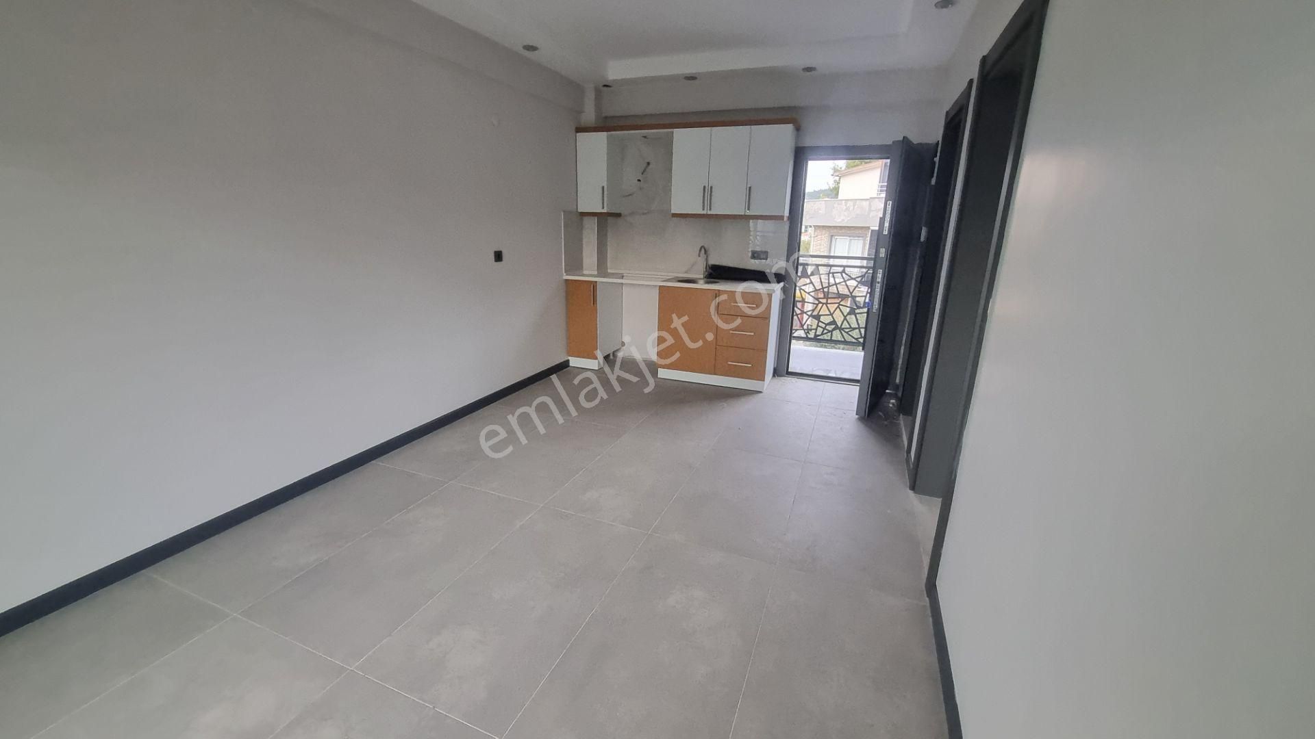 Kuşadası Satılık 1+1 Fırsat Daire