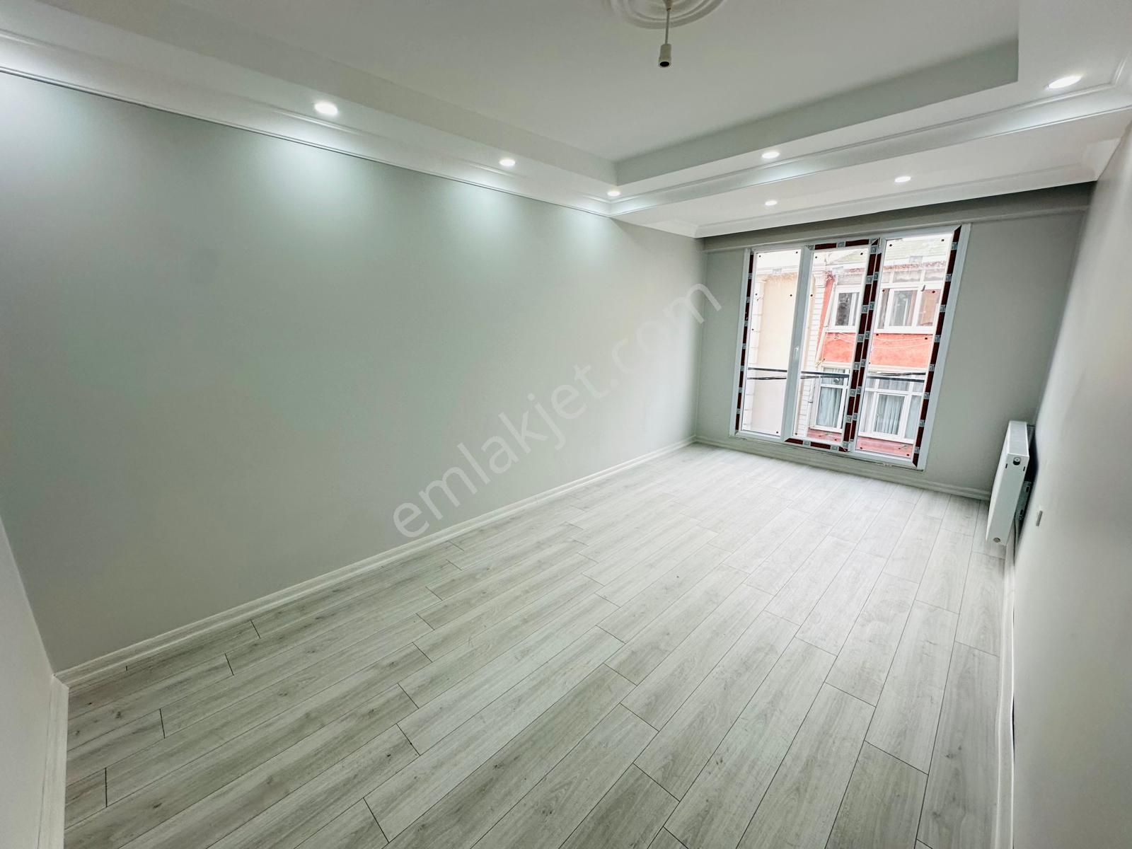 Has Seba'da Söğütlüçeşmede Diş Has. Altında 2+1 80m2 Sıfır 1.kat