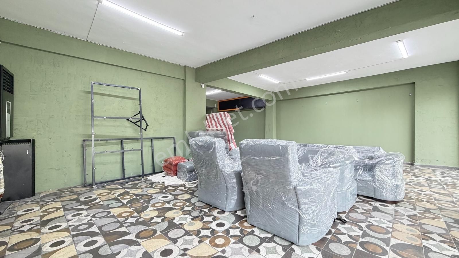 İlka'dan Cadde Üzeri Geniş 175 M2 Kiralık Dükkan - Görsel 3