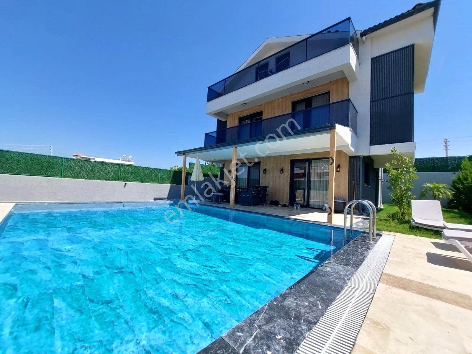 Goldhouse Dan Satılık Villa Kaçırılmayacak Fırsat Havuzlu Lüks 4+1